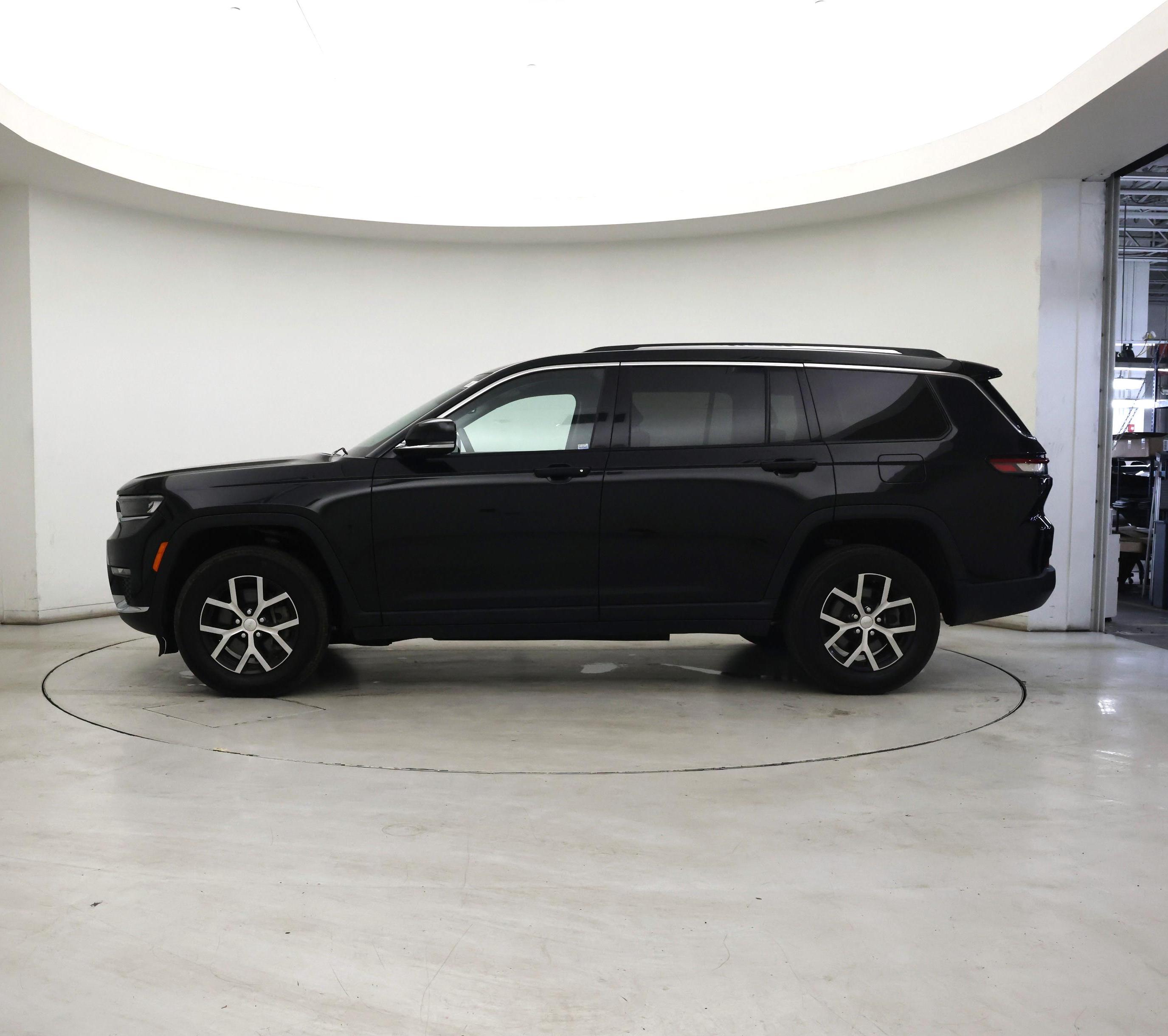 Thumbnail: 2023 Jeep Grand Cherokee L - 3