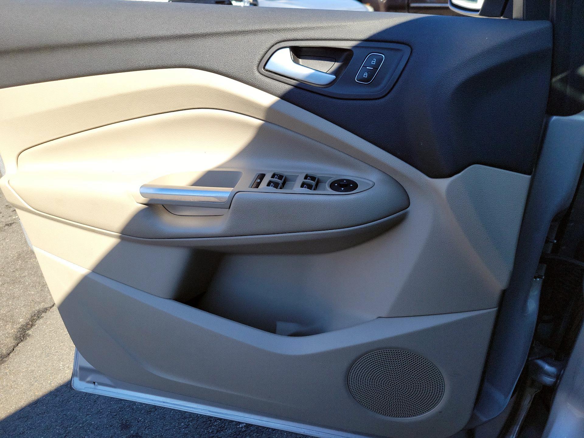 Thumbnail: 2019 Ford Escape - 10