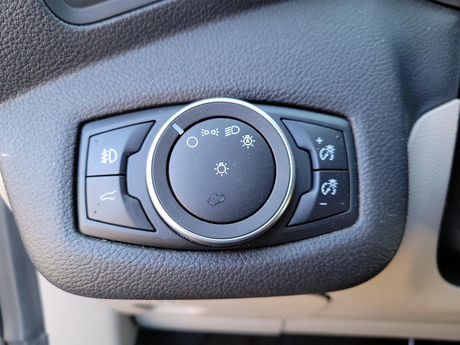 Thumbnail: 2019 Ford Escape - 11