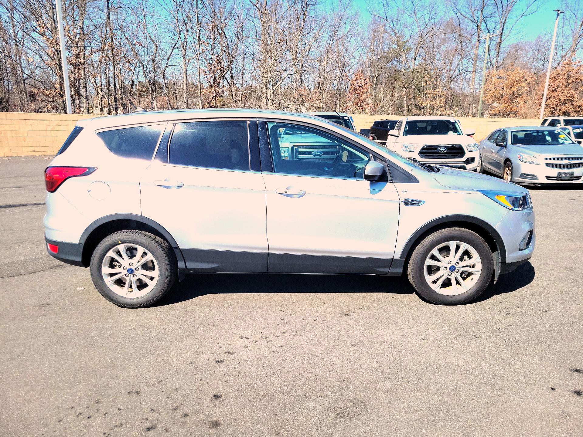 Thumbnail: 2019 Ford Escape - 4