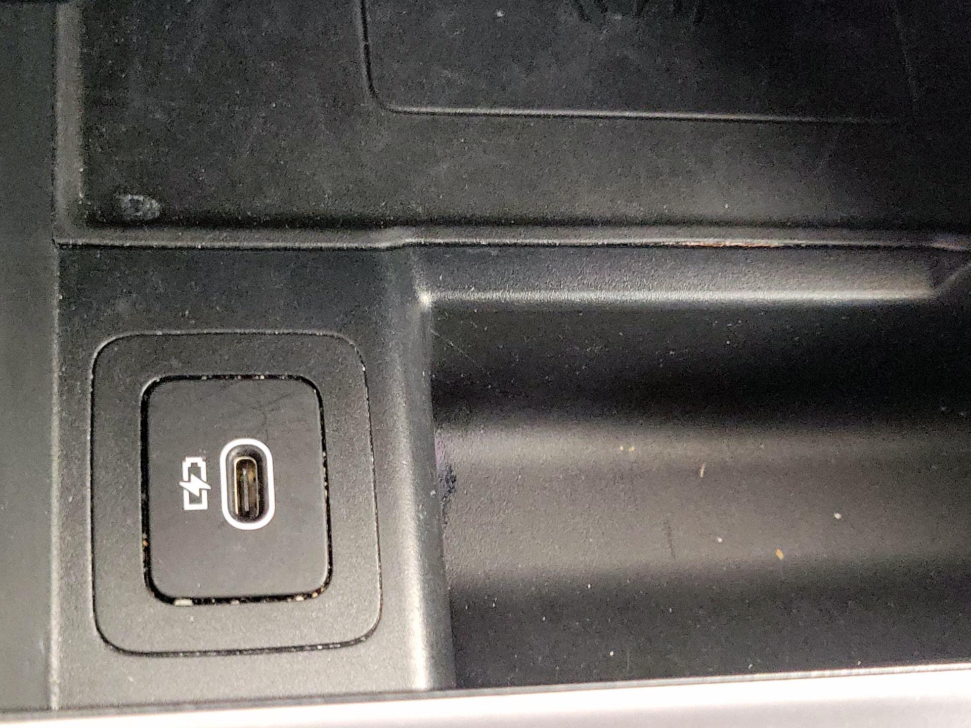 Thumbnail: 2024 Land Rover Range Rover Evoque - 19