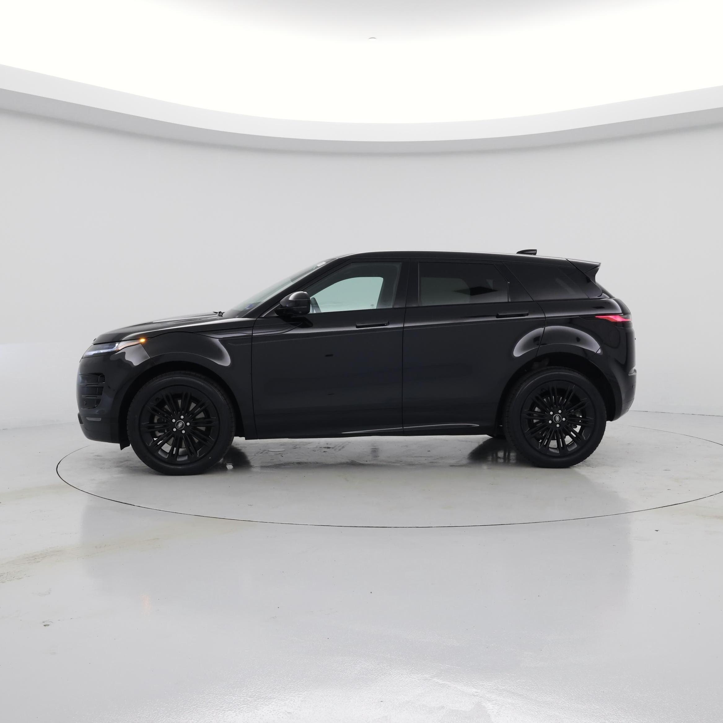 Thumbnail: 2024 Land Rover Range Rover Evoque - 3