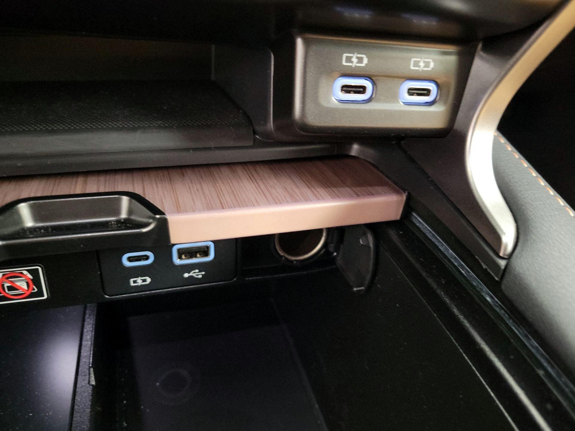 Thumbnail: 2024 Lexus RX - 18