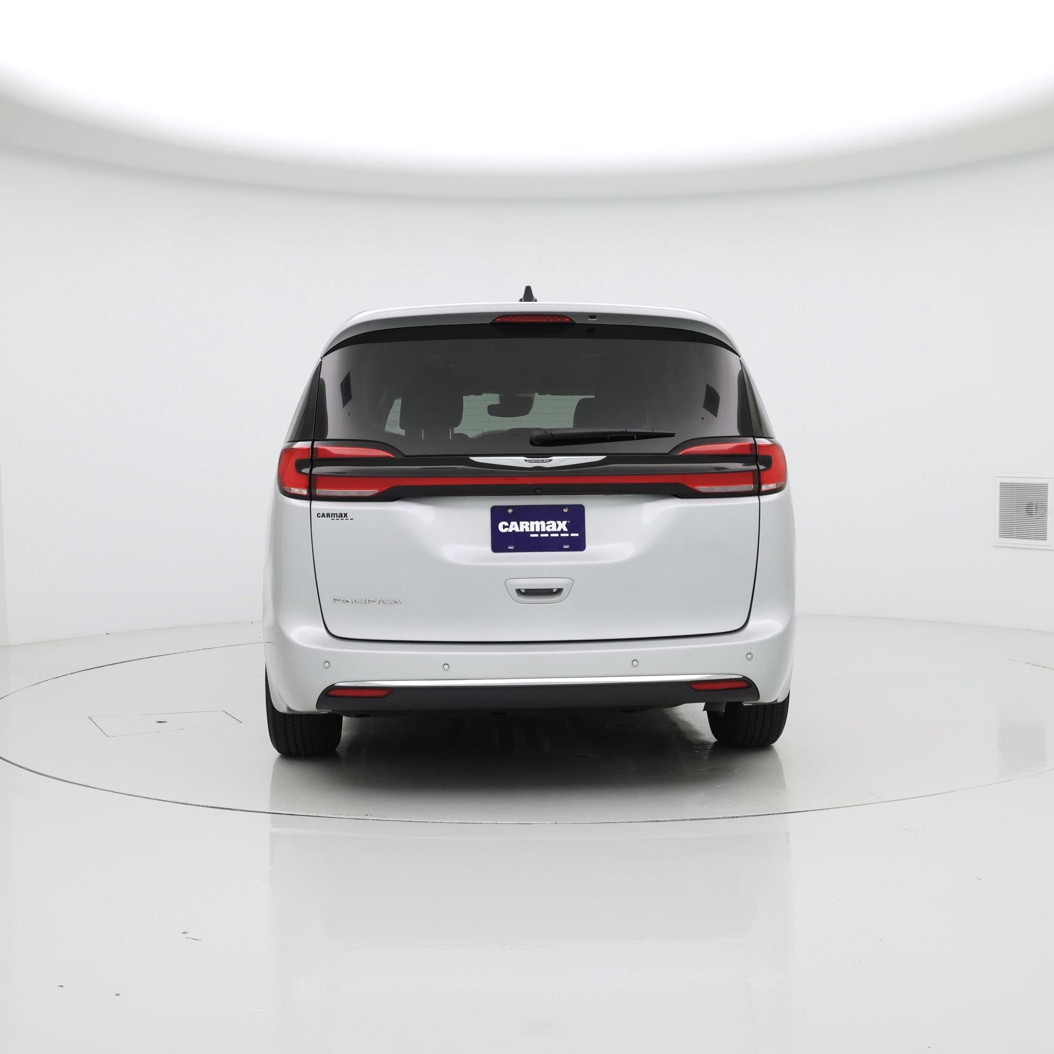 Thumbnail: 2023 Chrysler Pacifica - 6