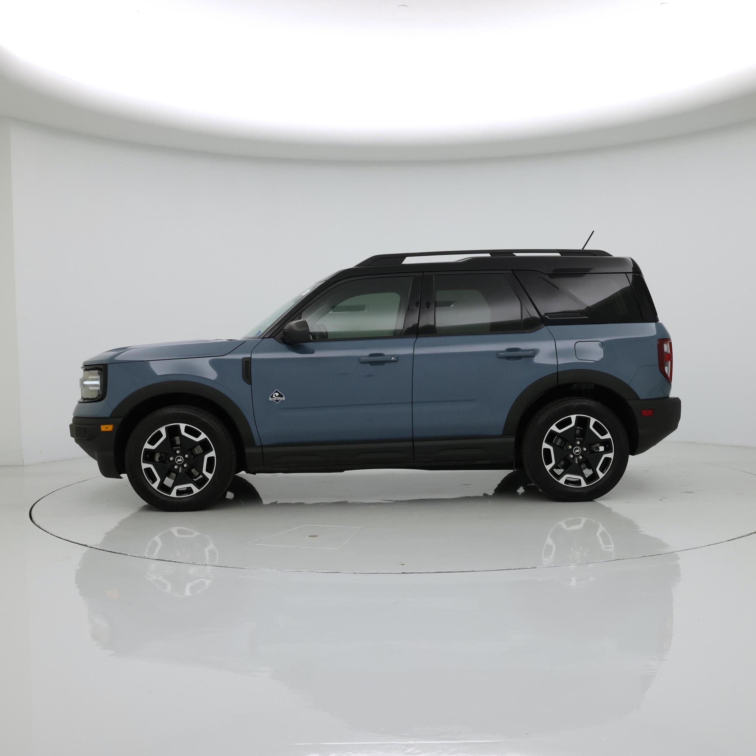 Thumbnail: 2021 Ford Bronco Sport - 3