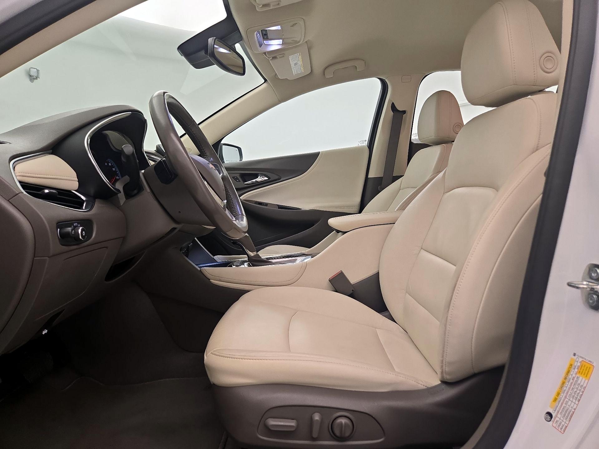Thumbnail: 2020 Chevrolet Malibu - 11