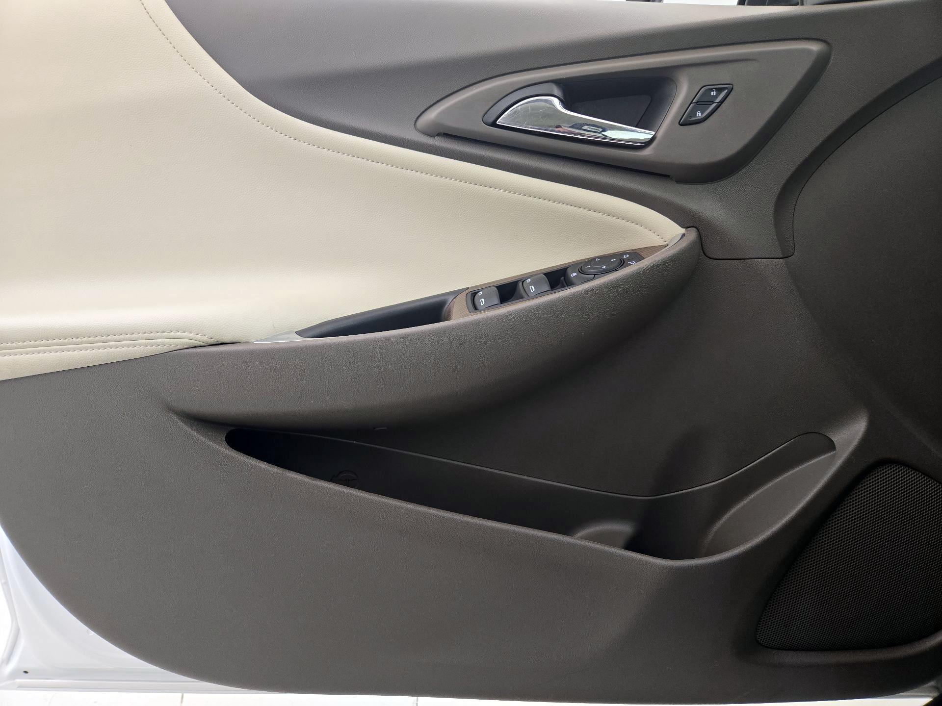 Thumbnail: 2020 Chevrolet Malibu - 12