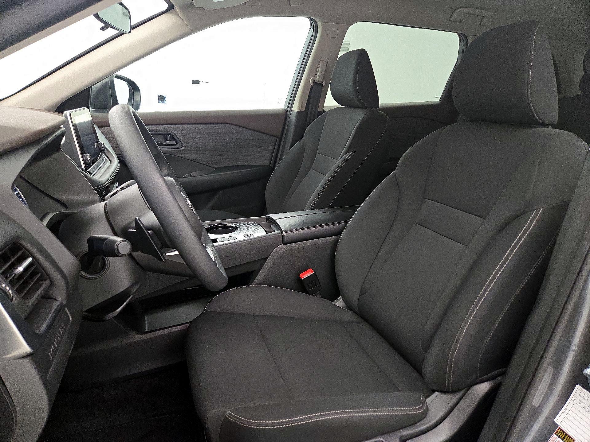 Thumbnail: 2023 Nissan Rogue - 11