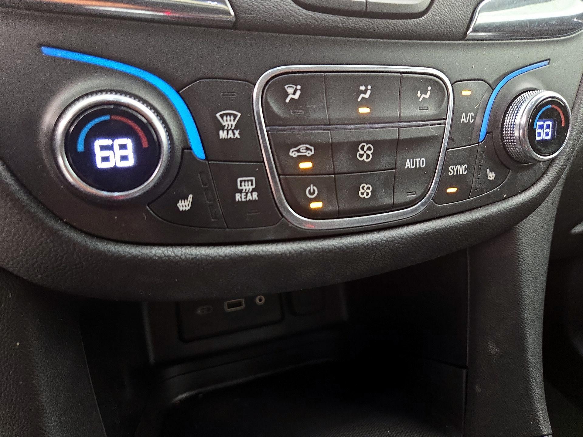 Thumbnail: 2023 Chevrolet Equinox - 16