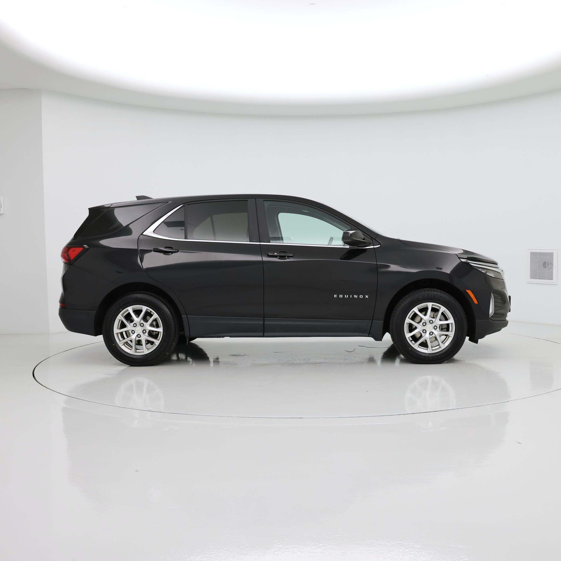 Thumbnail: 2023 Chevrolet Equinox - 7