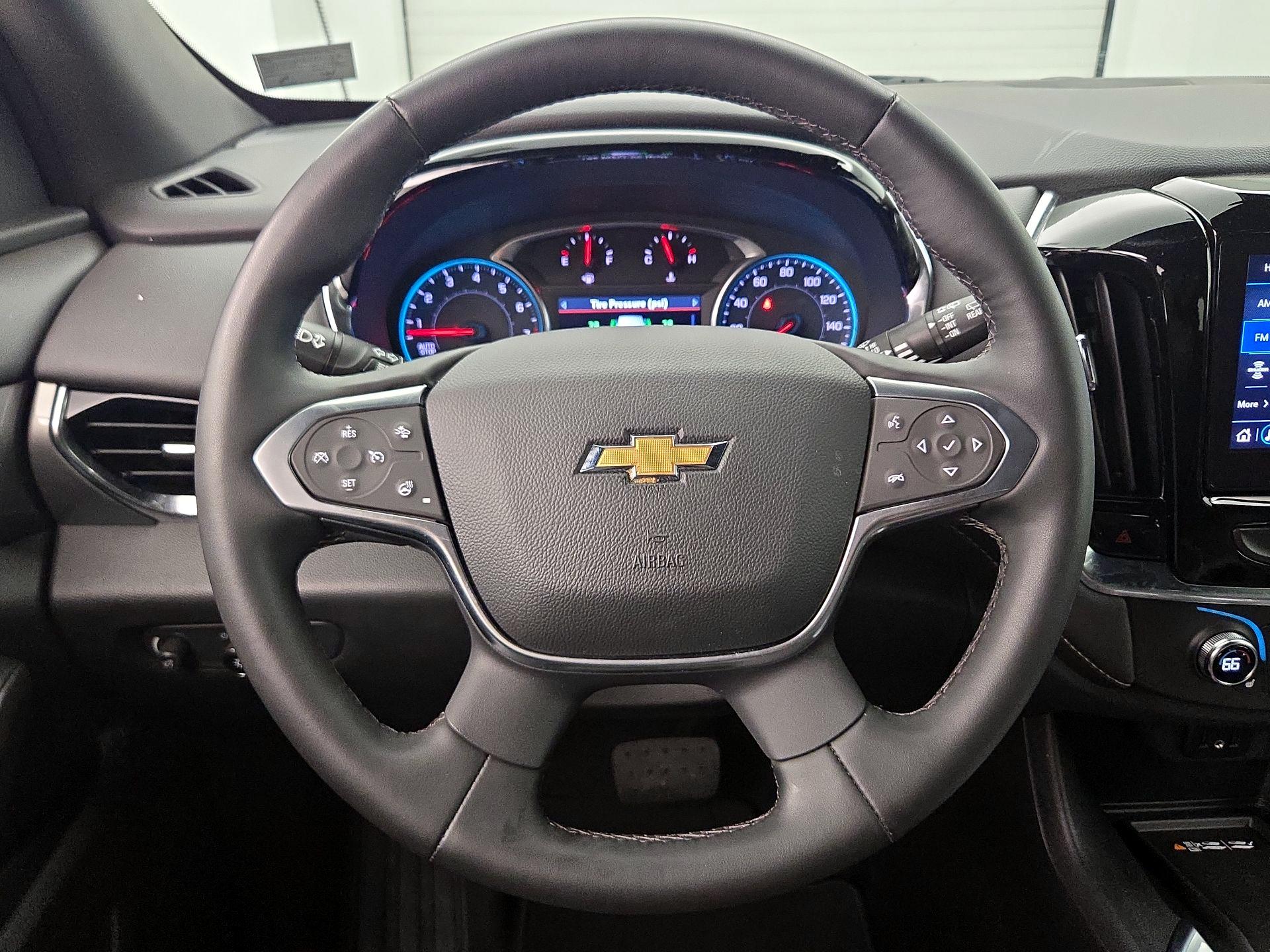 Thumbnail: 2023 Chevrolet Traverse - 10