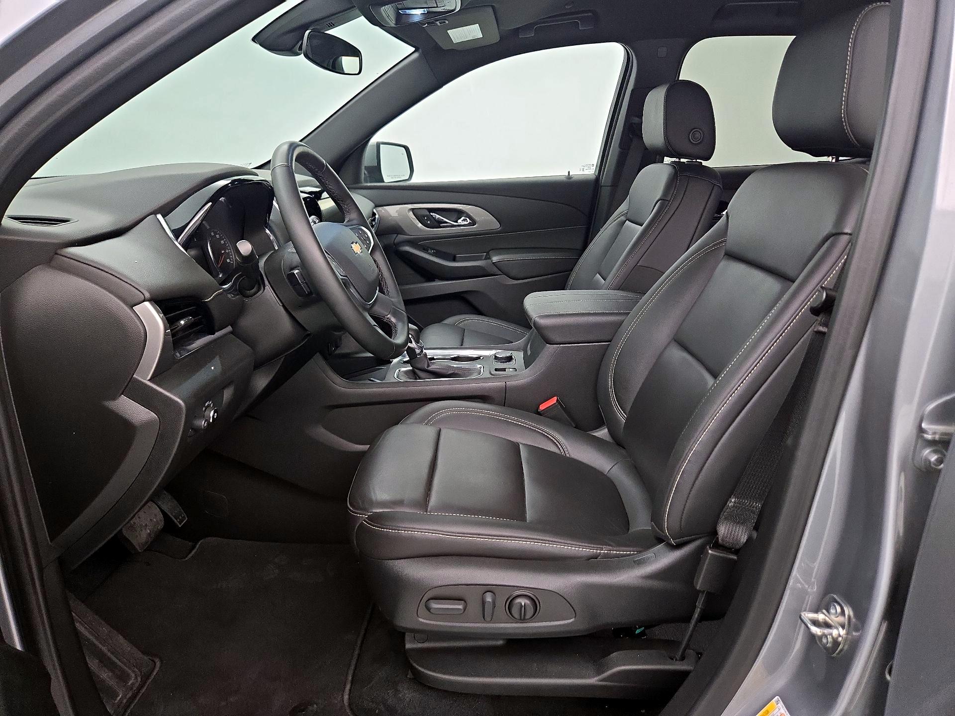 Thumbnail: 2023 Chevrolet Traverse - 11