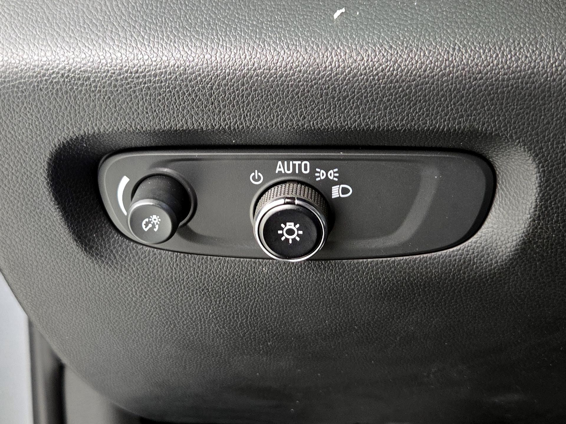 Thumbnail: 2023 Chevrolet Traverse - 13