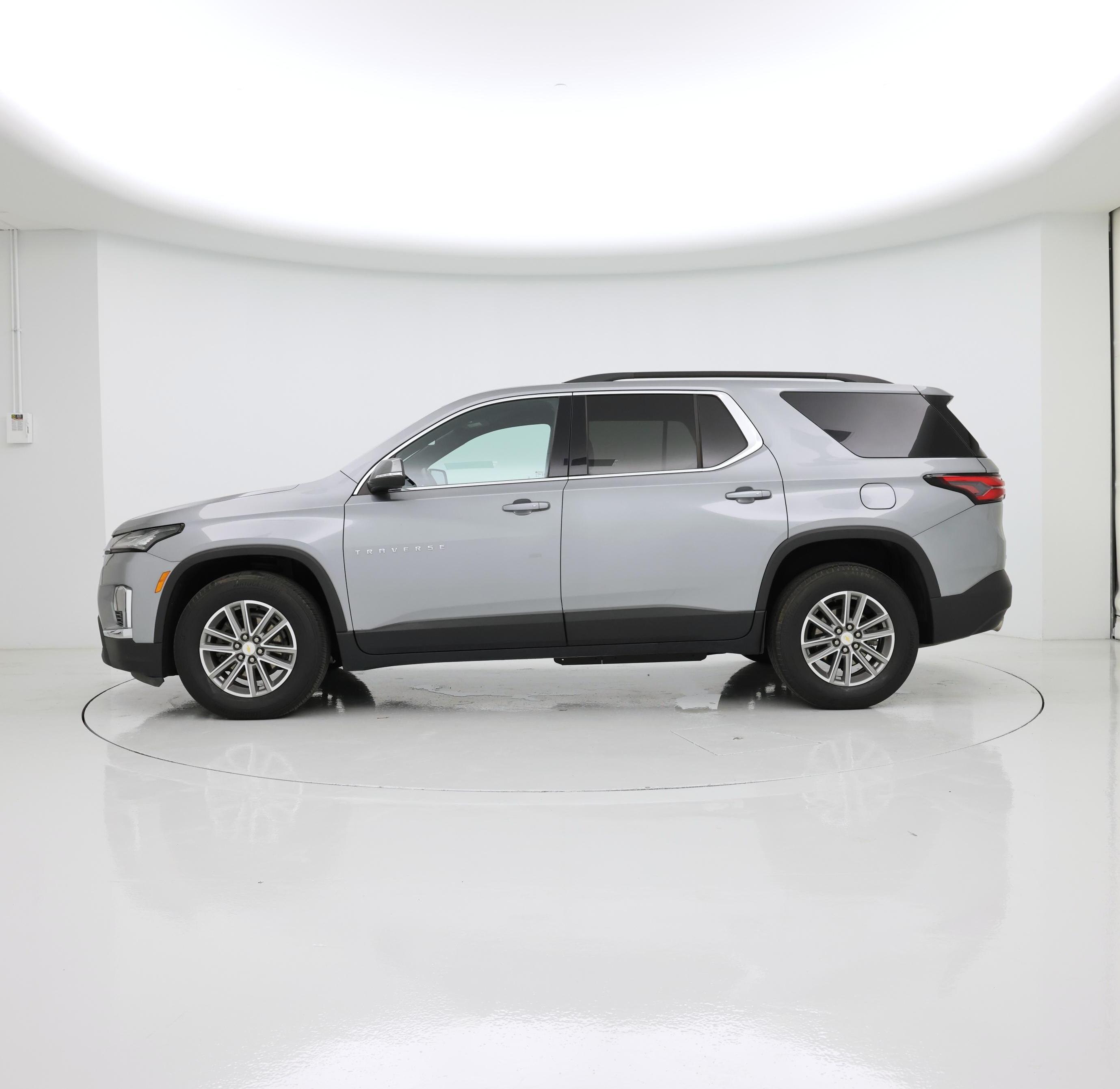 Thumbnail: 2023 Chevrolet Traverse - 3