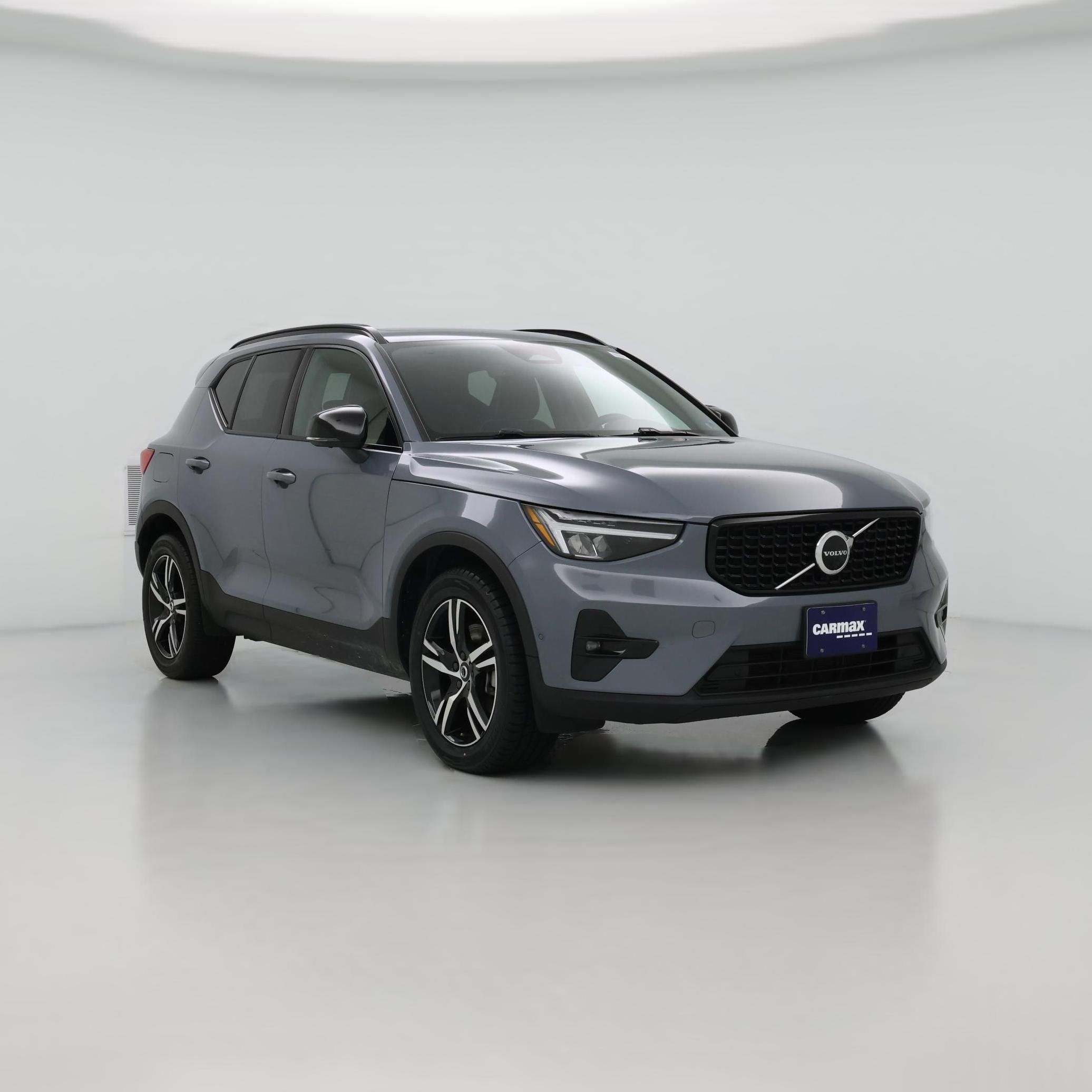 Thumbnail: 2023 Volvo XC40 - 1