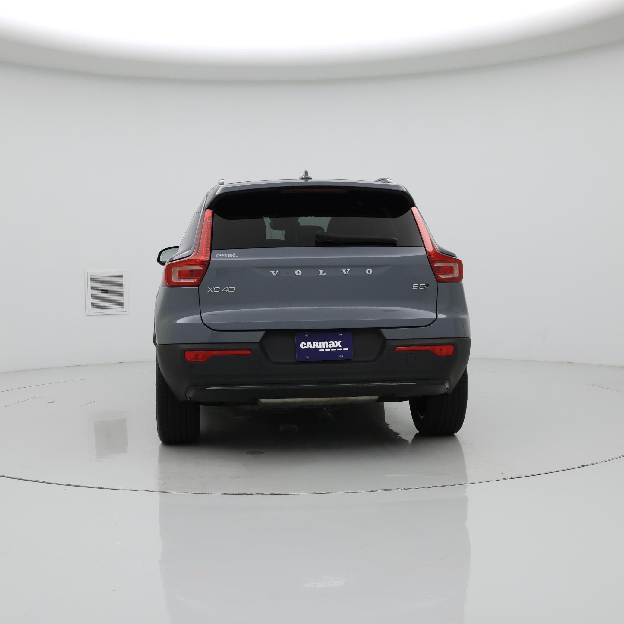 Thumbnail: 2023 Volvo XC40 - 6