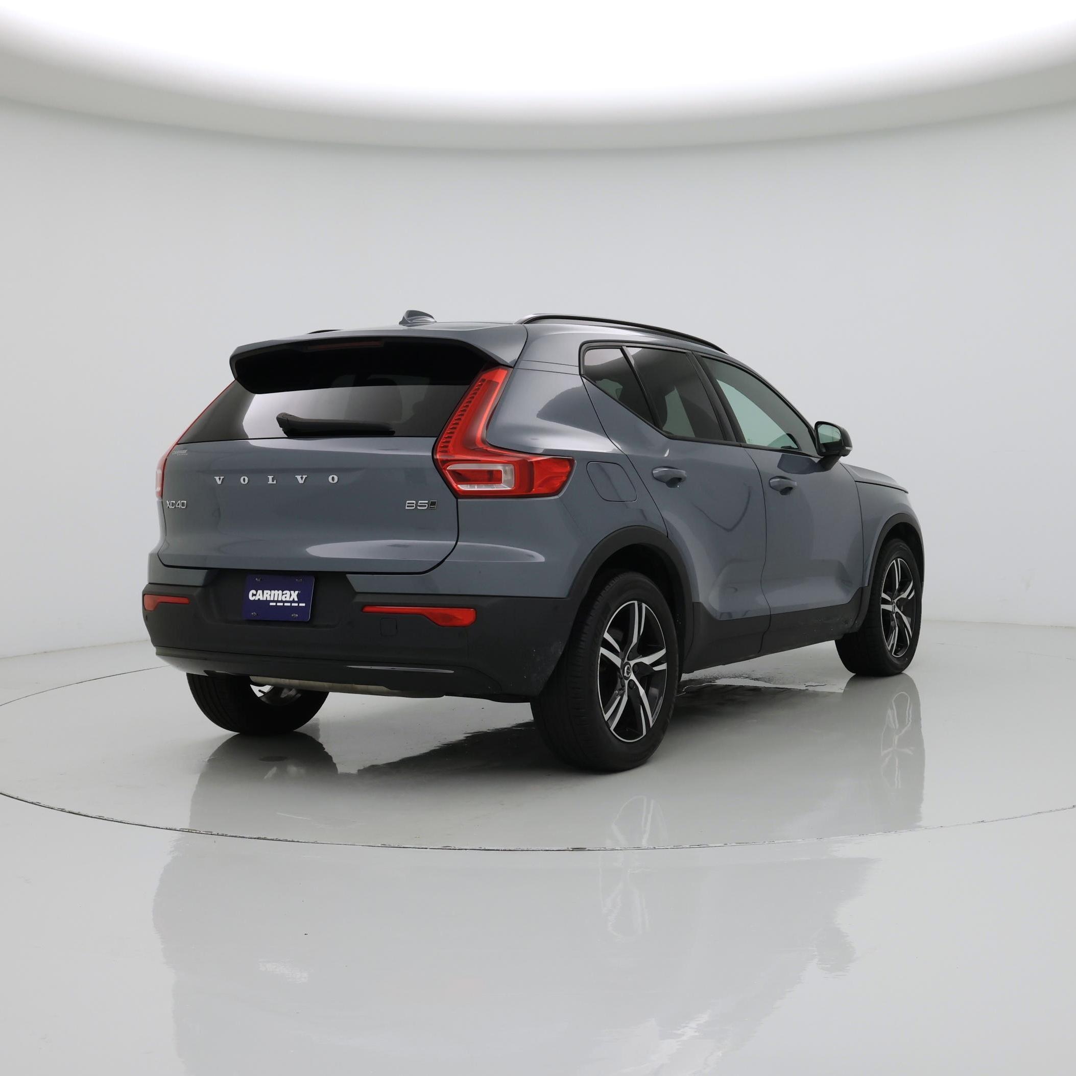 Thumbnail: 2023 Volvo XC40 - 8