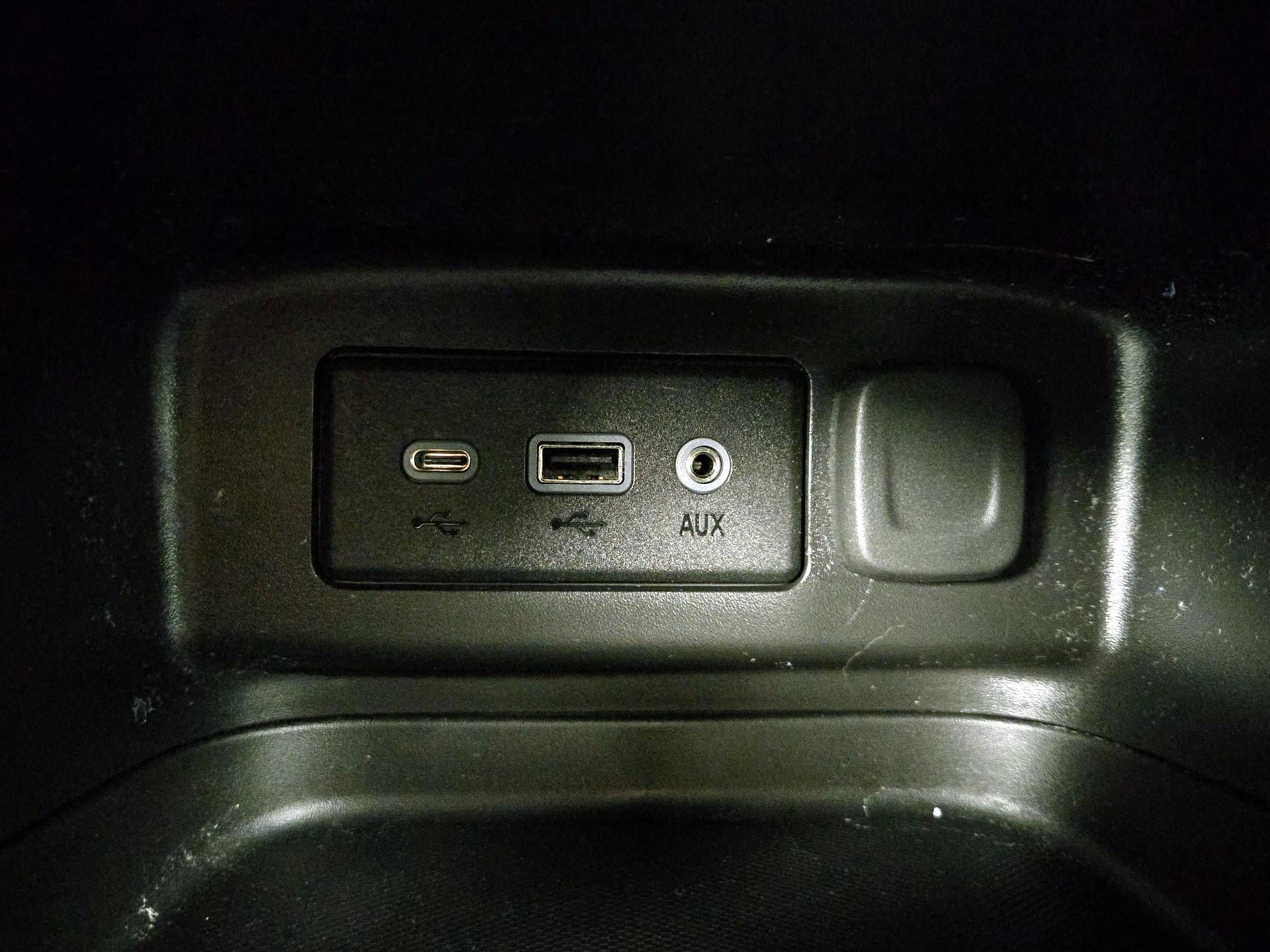 Thumbnail: 2023 Chevrolet Equinox - 18