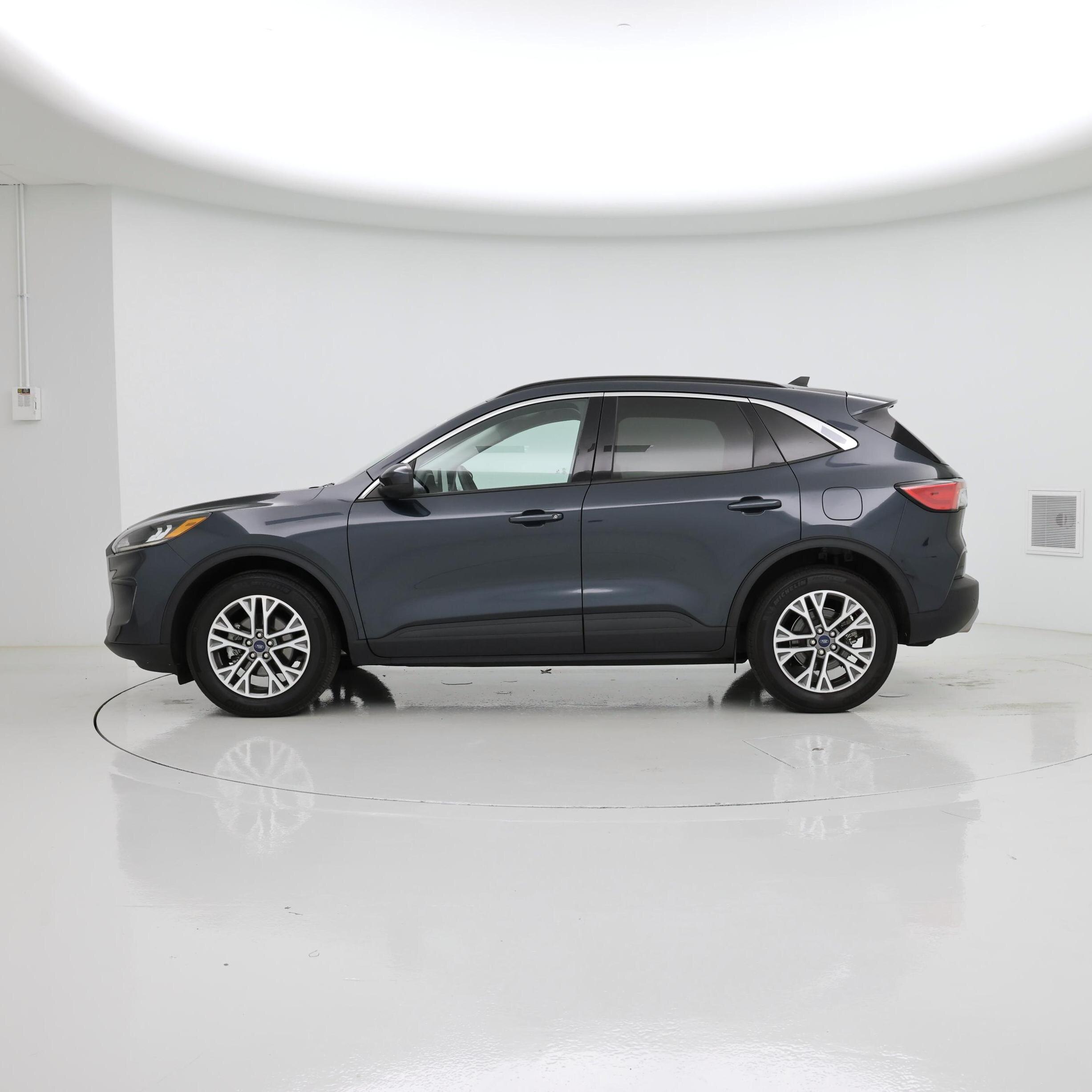 Thumbnail: 2022 Ford Escape - 3