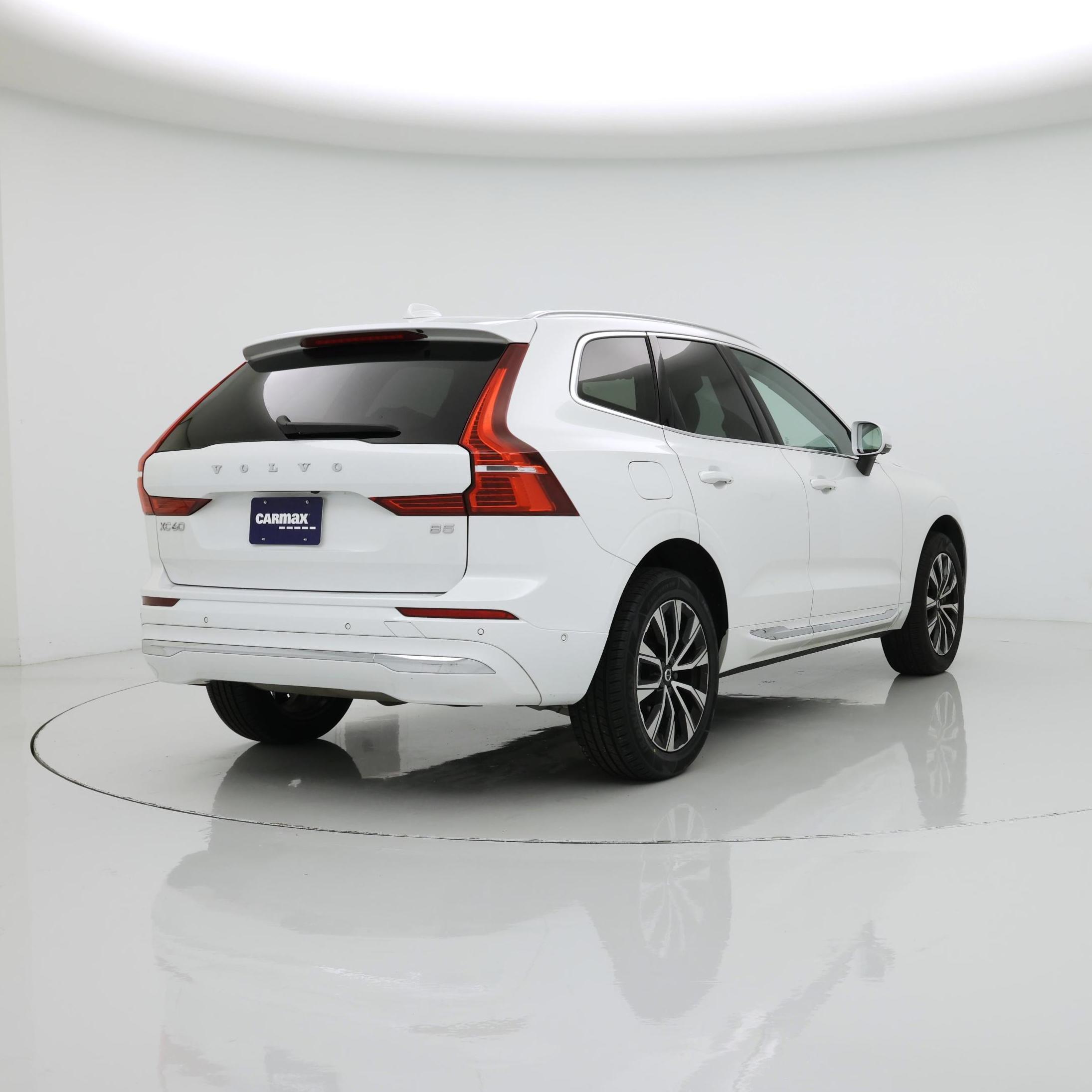 Thumbnail: 2023 Volvo XC60 - 8