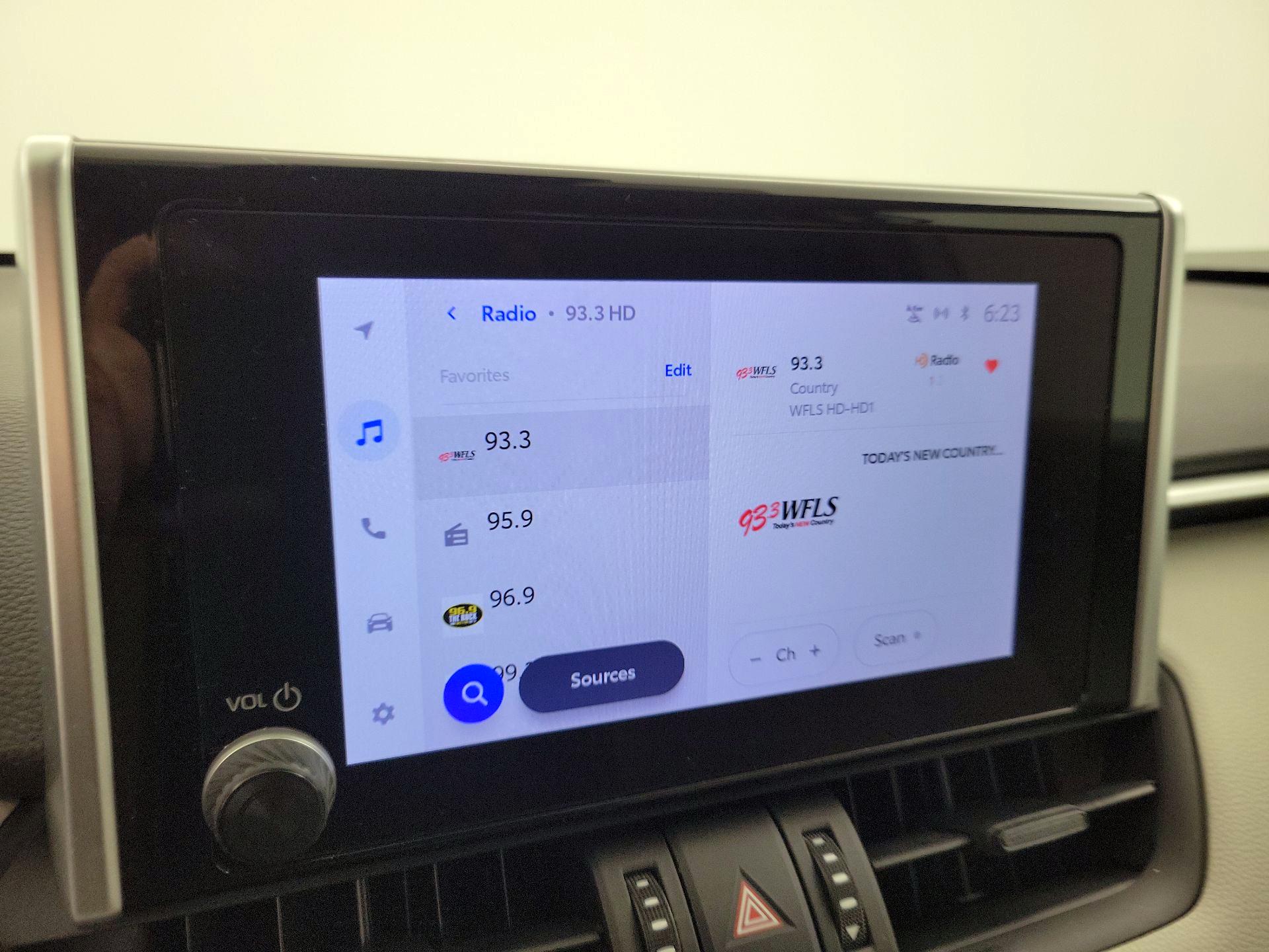 Thumbnail: 2023 Toyota RAV4 - 15