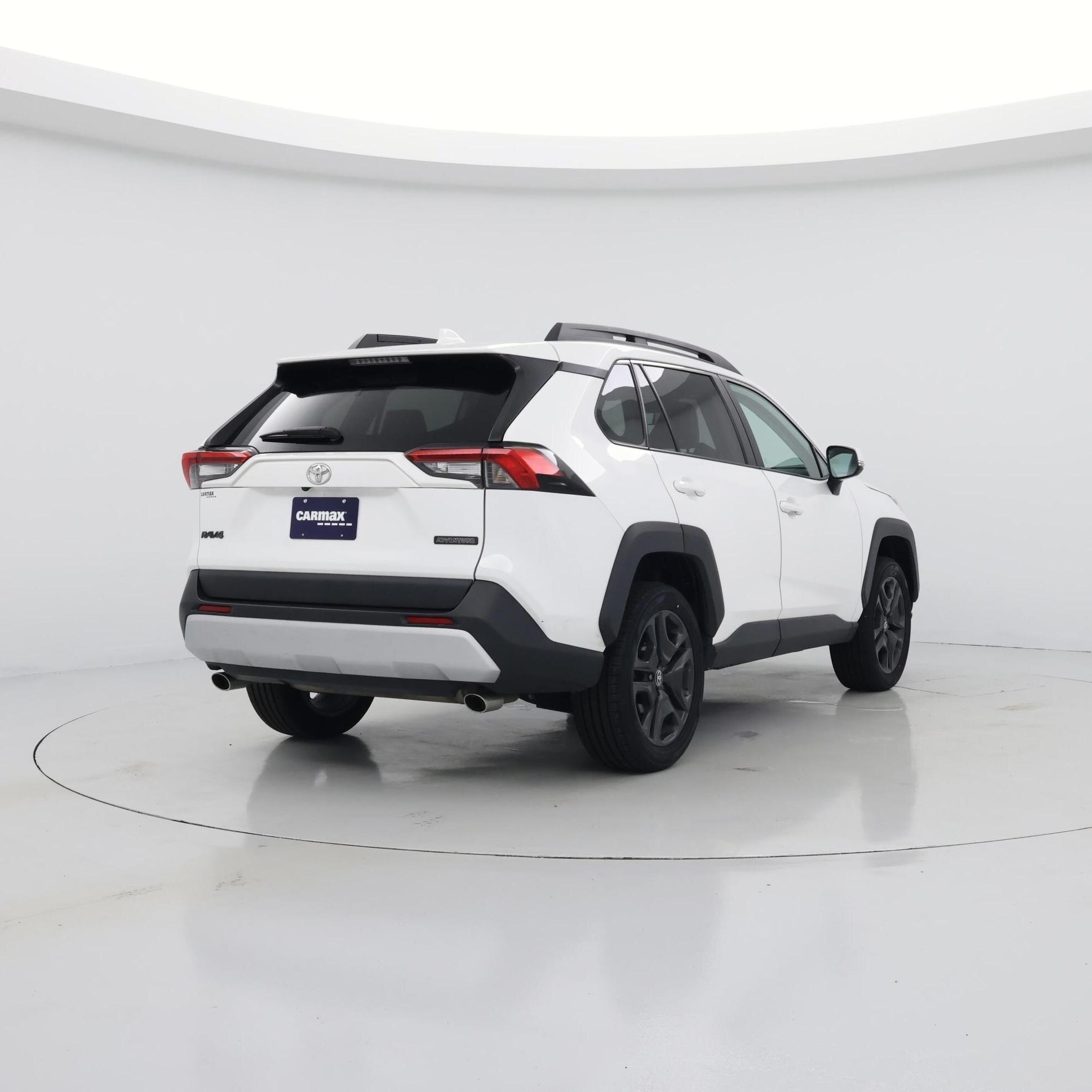 Thumbnail: 2023 Toyota RAV4 - 8