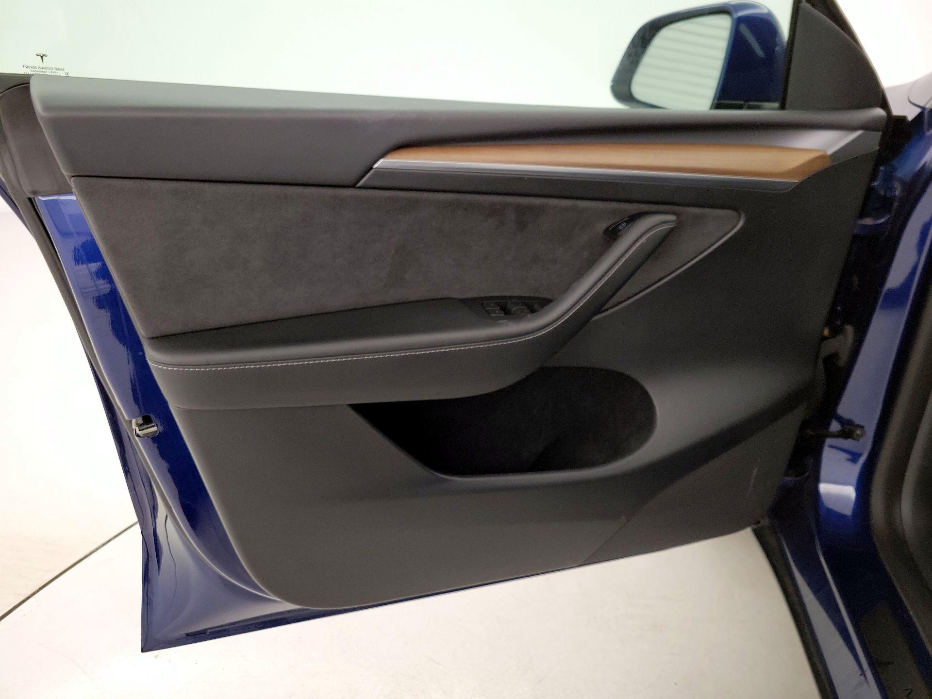 Thumbnail: 2023 Tesla Model Y - 12