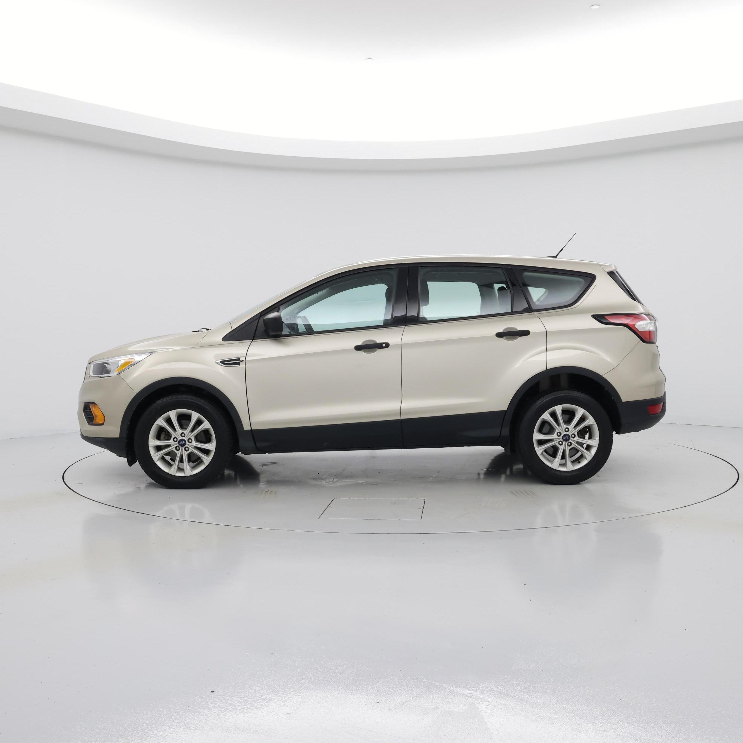 Thumbnail: 2017 Ford Escape - 3