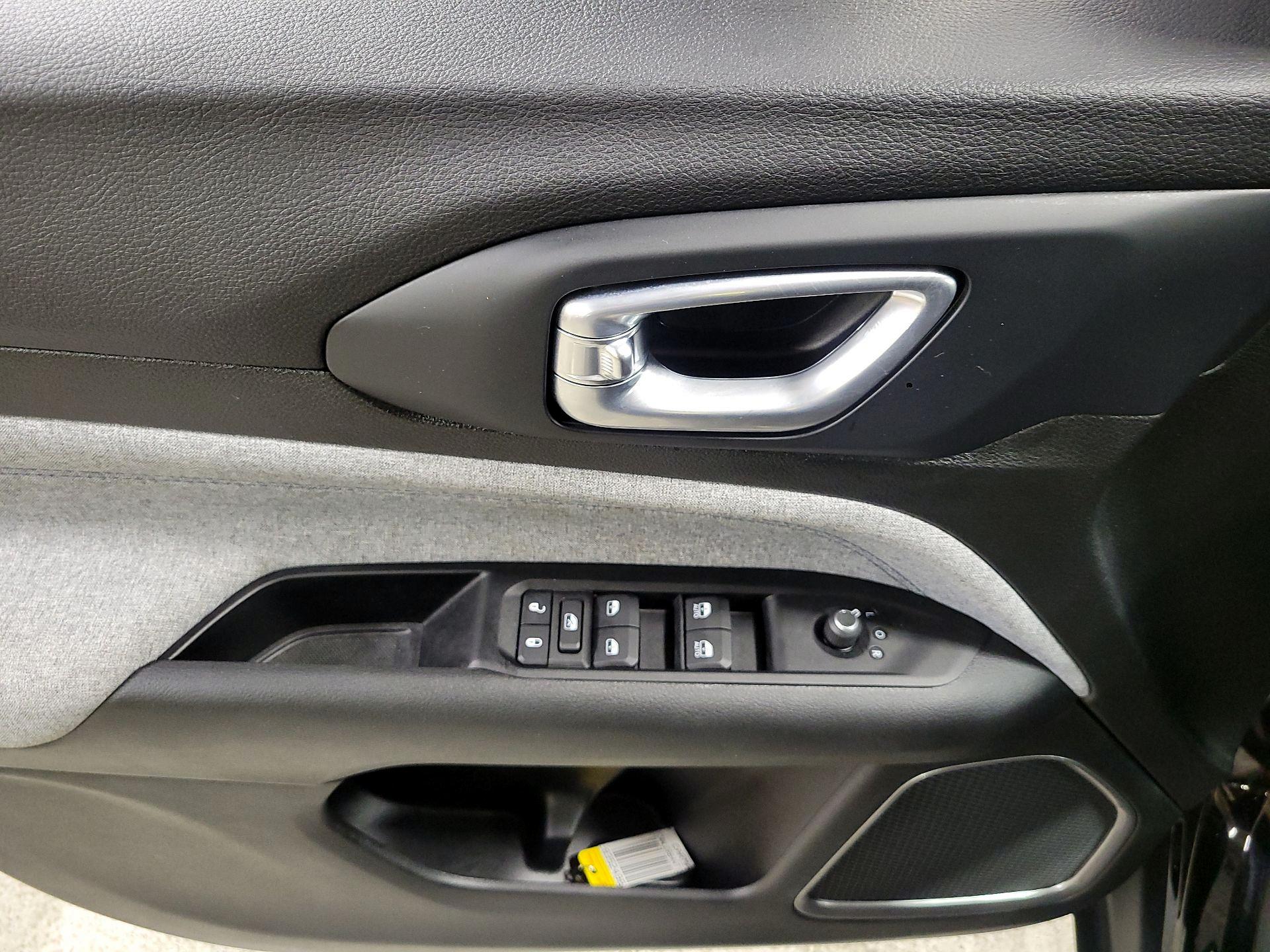 Thumbnail: 2022 Jeep Compass - 12