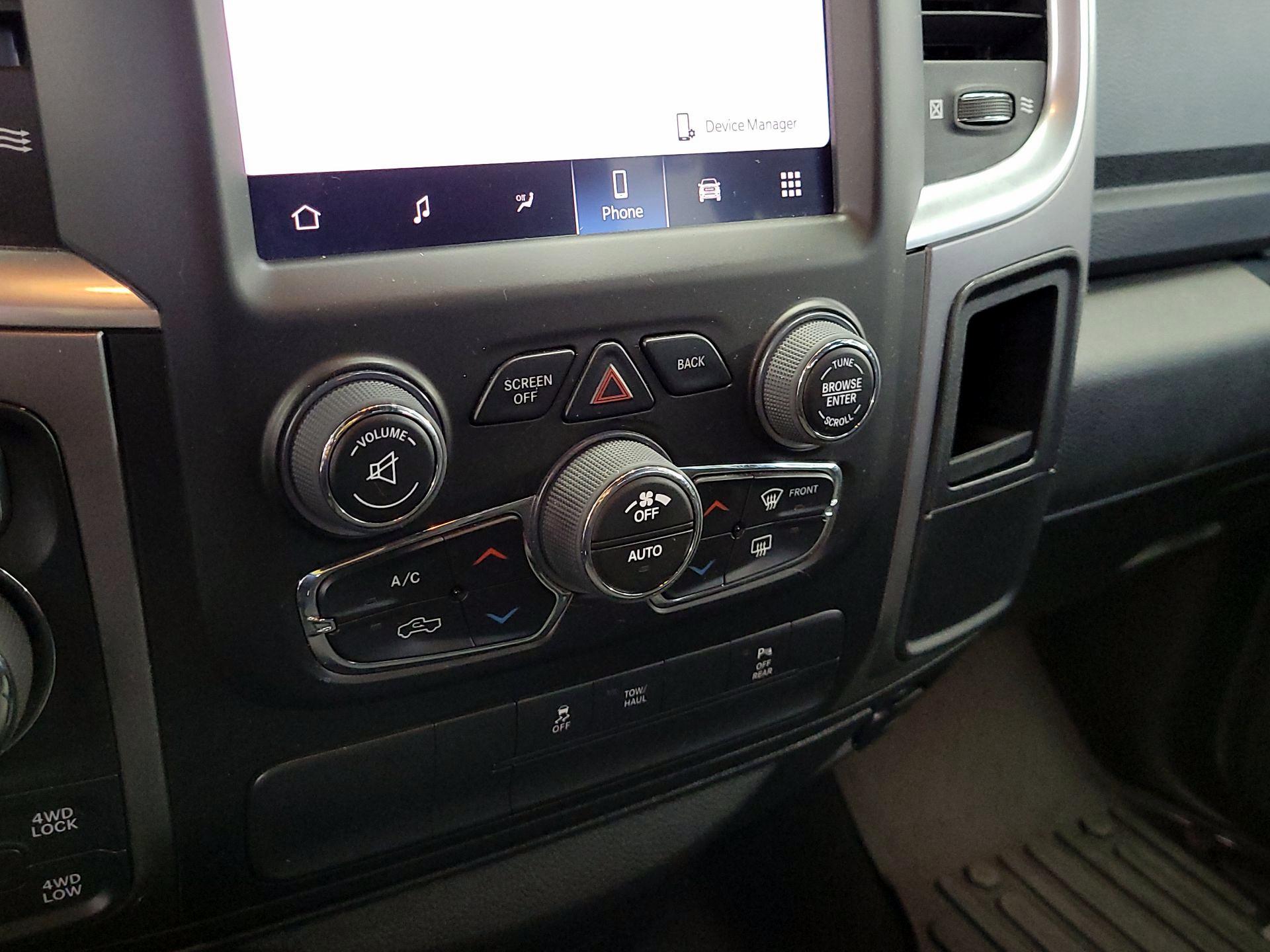 Thumbnail: 2022 RAM 1500 Classic - 16