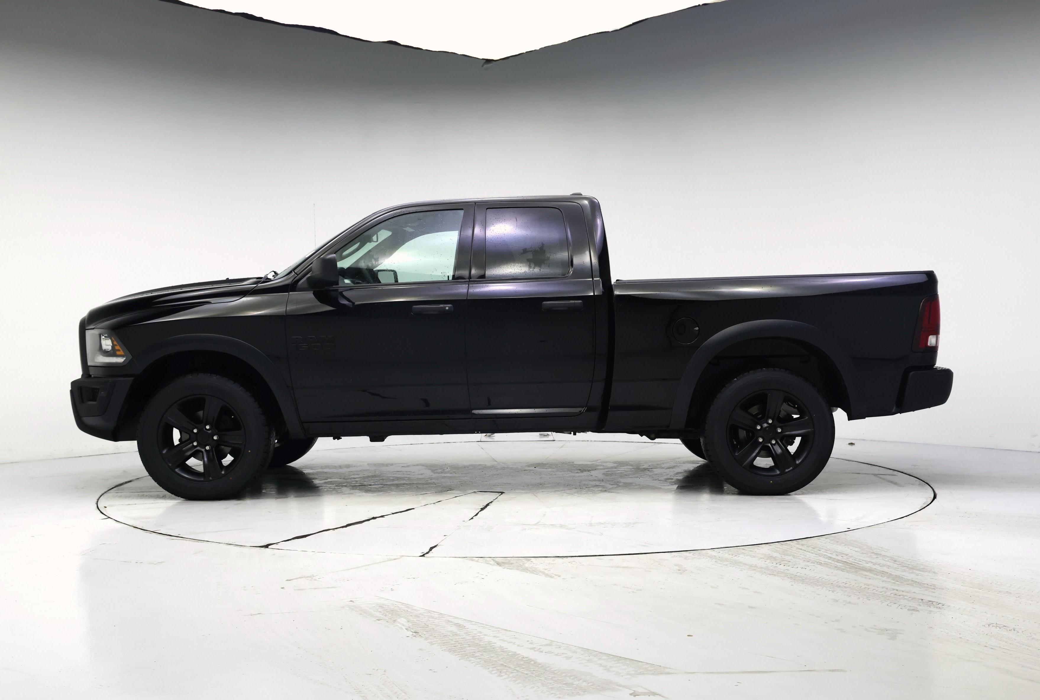Thumbnail: 2022 RAM 1500 Classic - 3