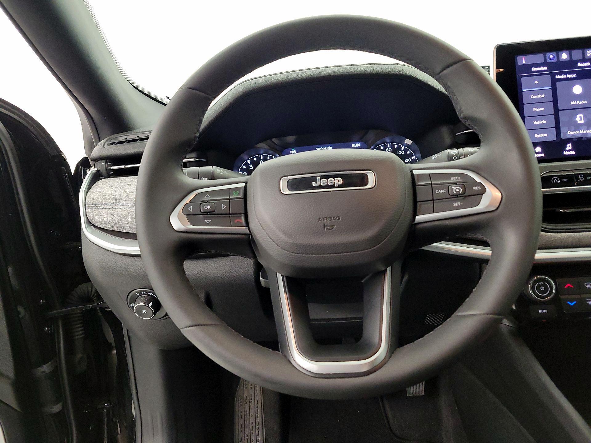 Thumbnail: 2023 Jeep Compass - 10