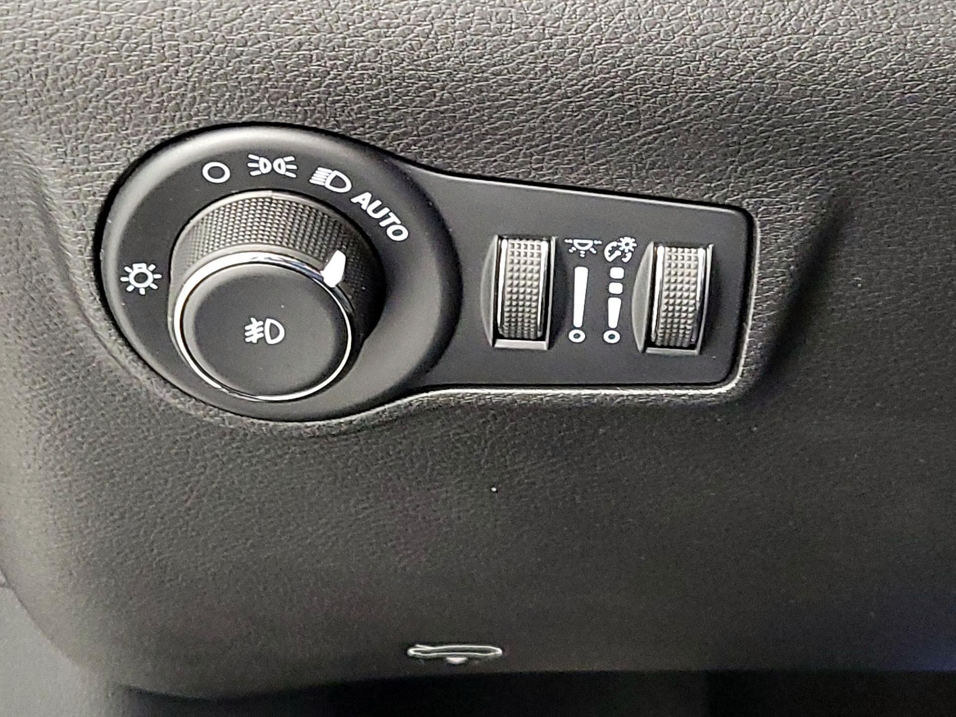 Thumbnail: 2023 Jeep Compass - 13