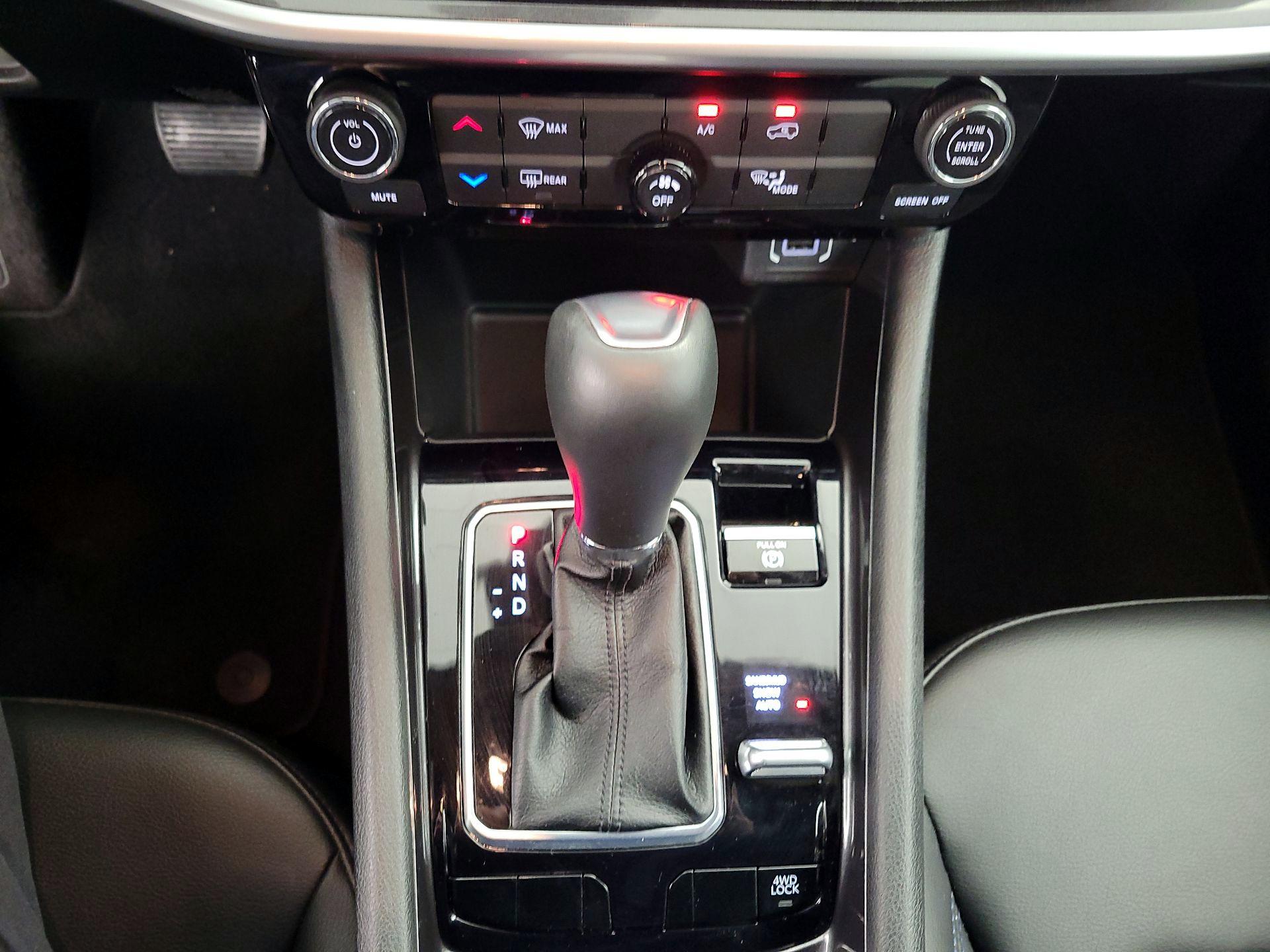Thumbnail: 2023 Jeep Compass - 17