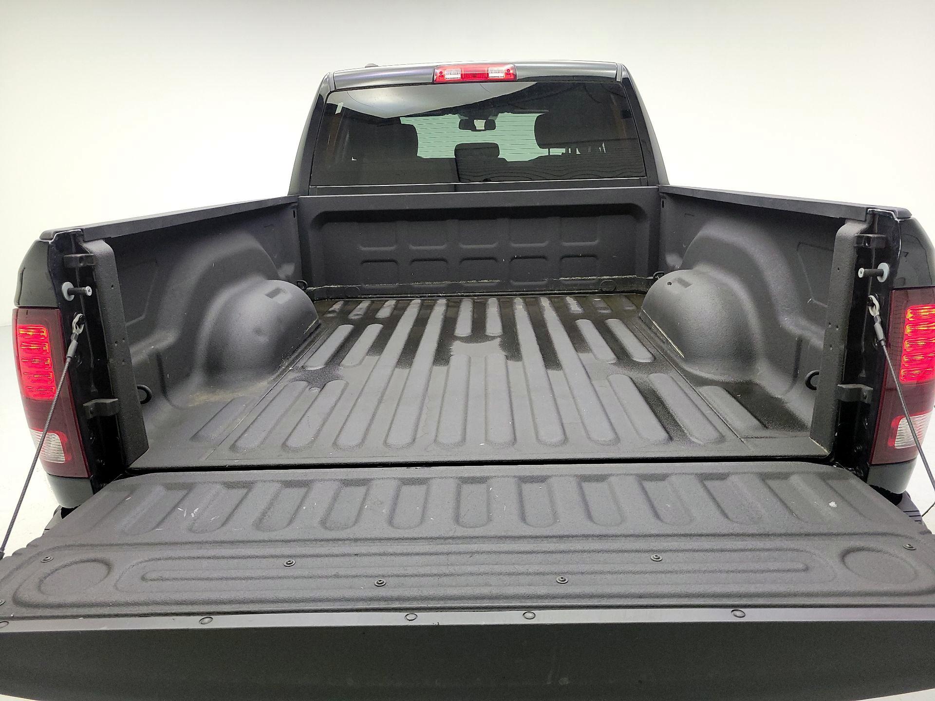 Thumbnail: 2022 RAM 1500 Classic - 20