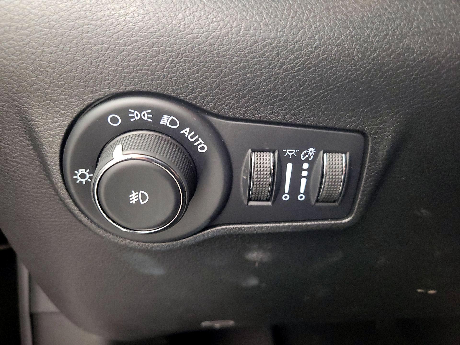 Thumbnail: 2022 Jeep Compass - 13