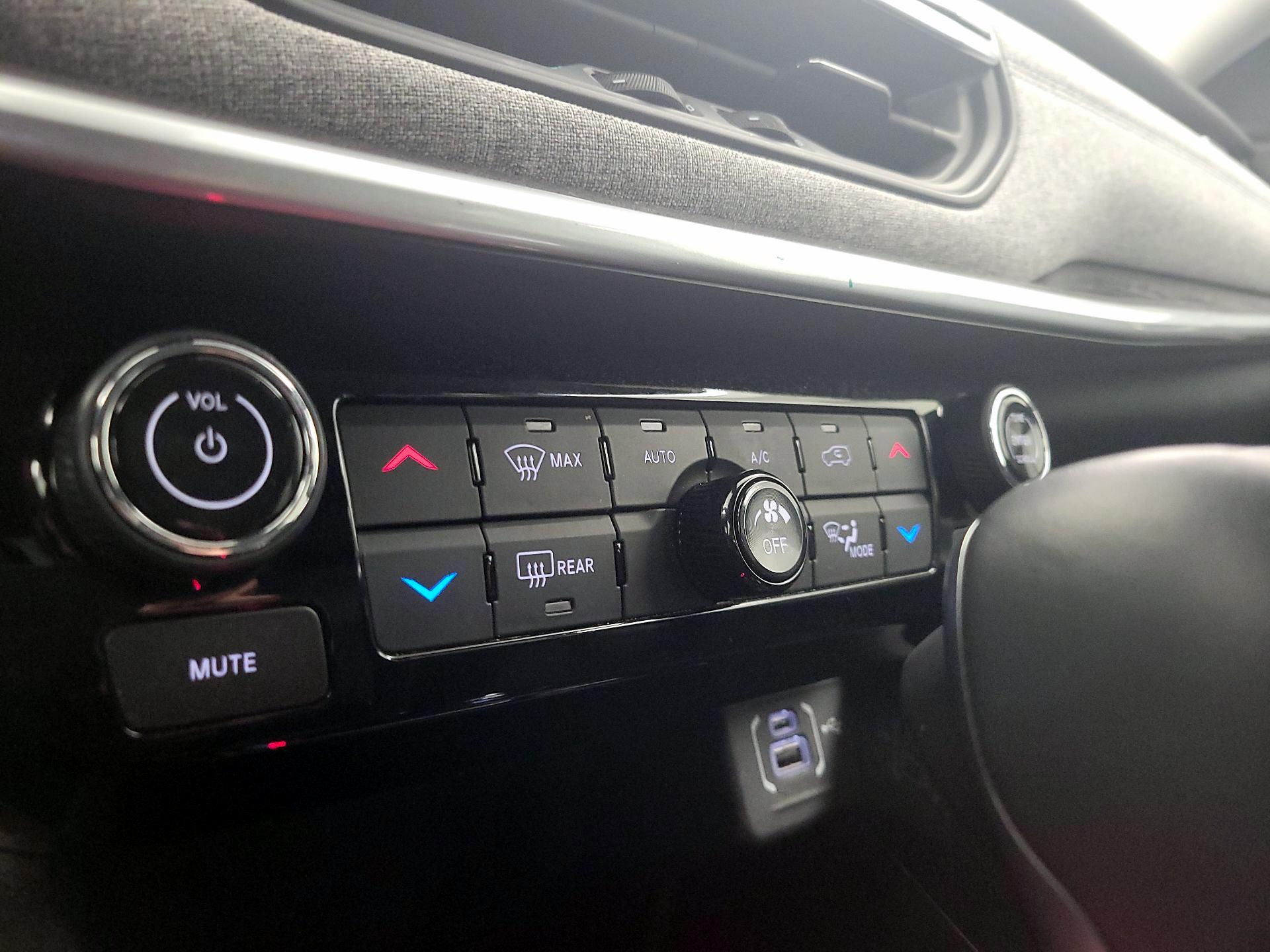 Thumbnail: 2022 Jeep Compass - 16