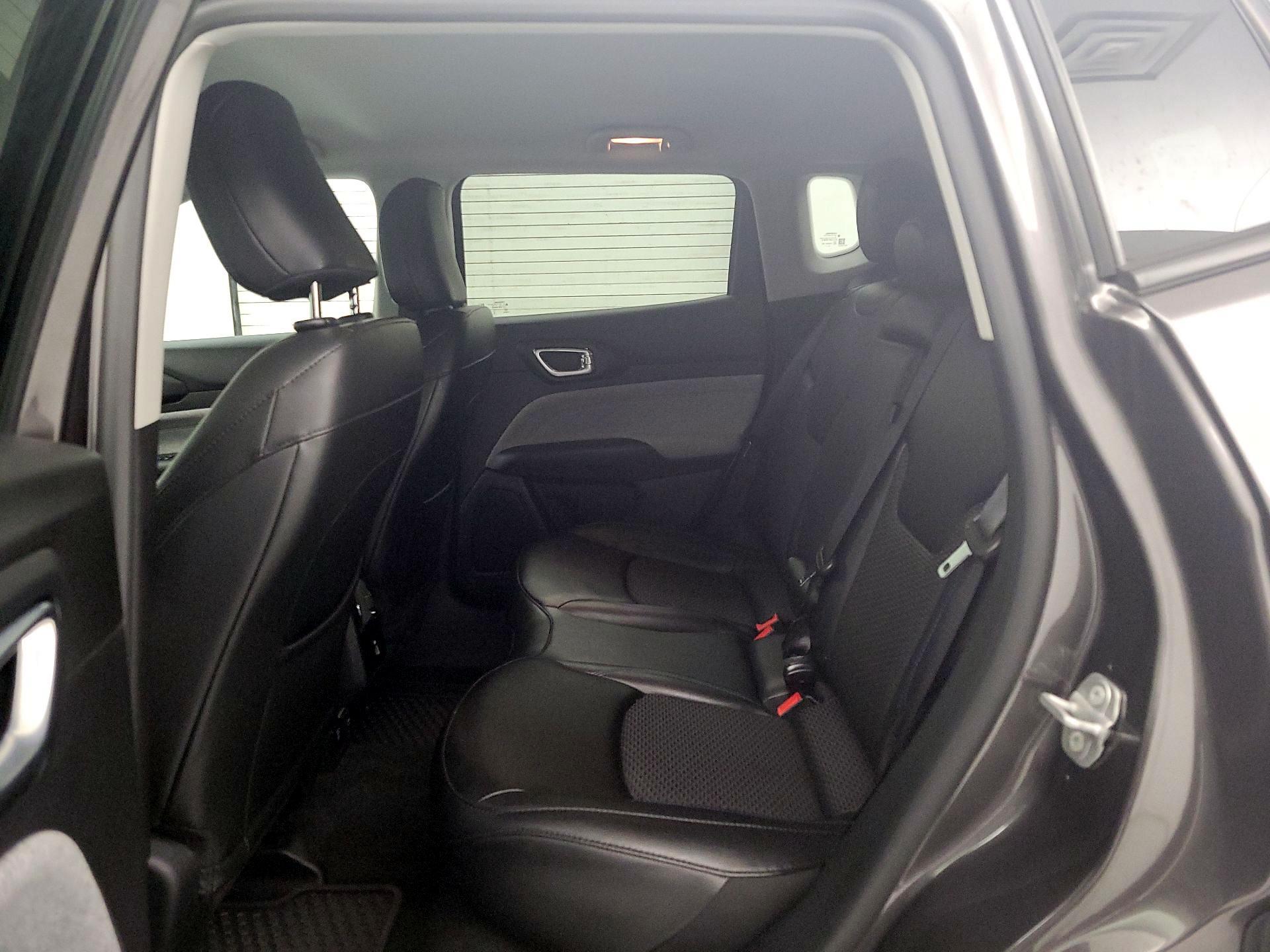Thumbnail: 2022 Jeep Compass - 19