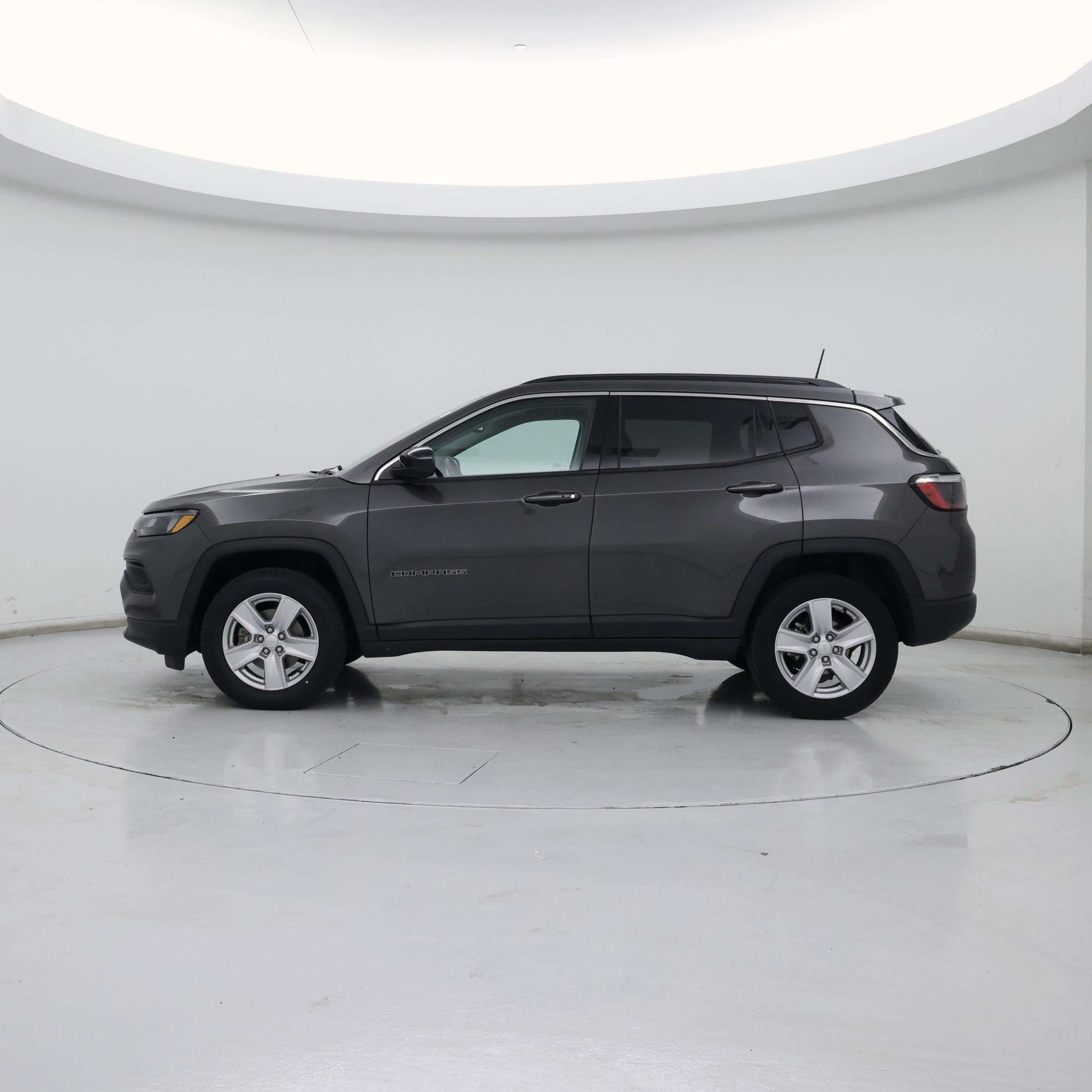 Thumbnail: 2022 Jeep Compass - 3