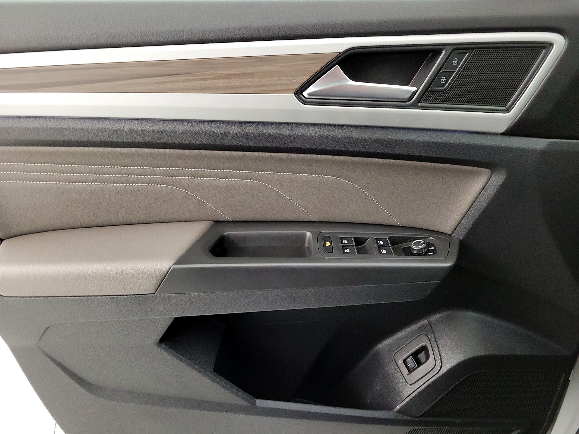 Thumbnail: 2023 Volkswagen Atlas - 12