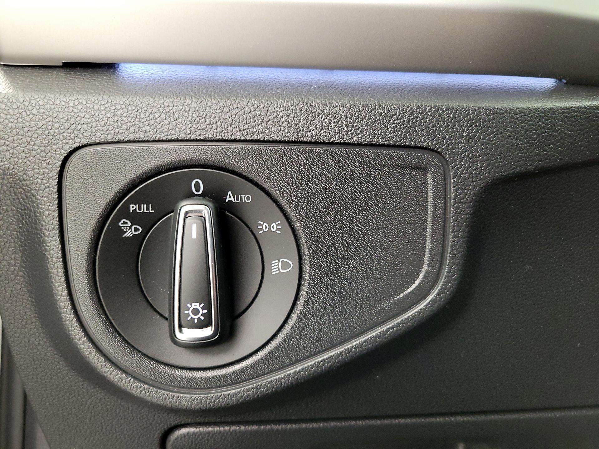 Thumbnail: 2023 Volkswagen Atlas - 13