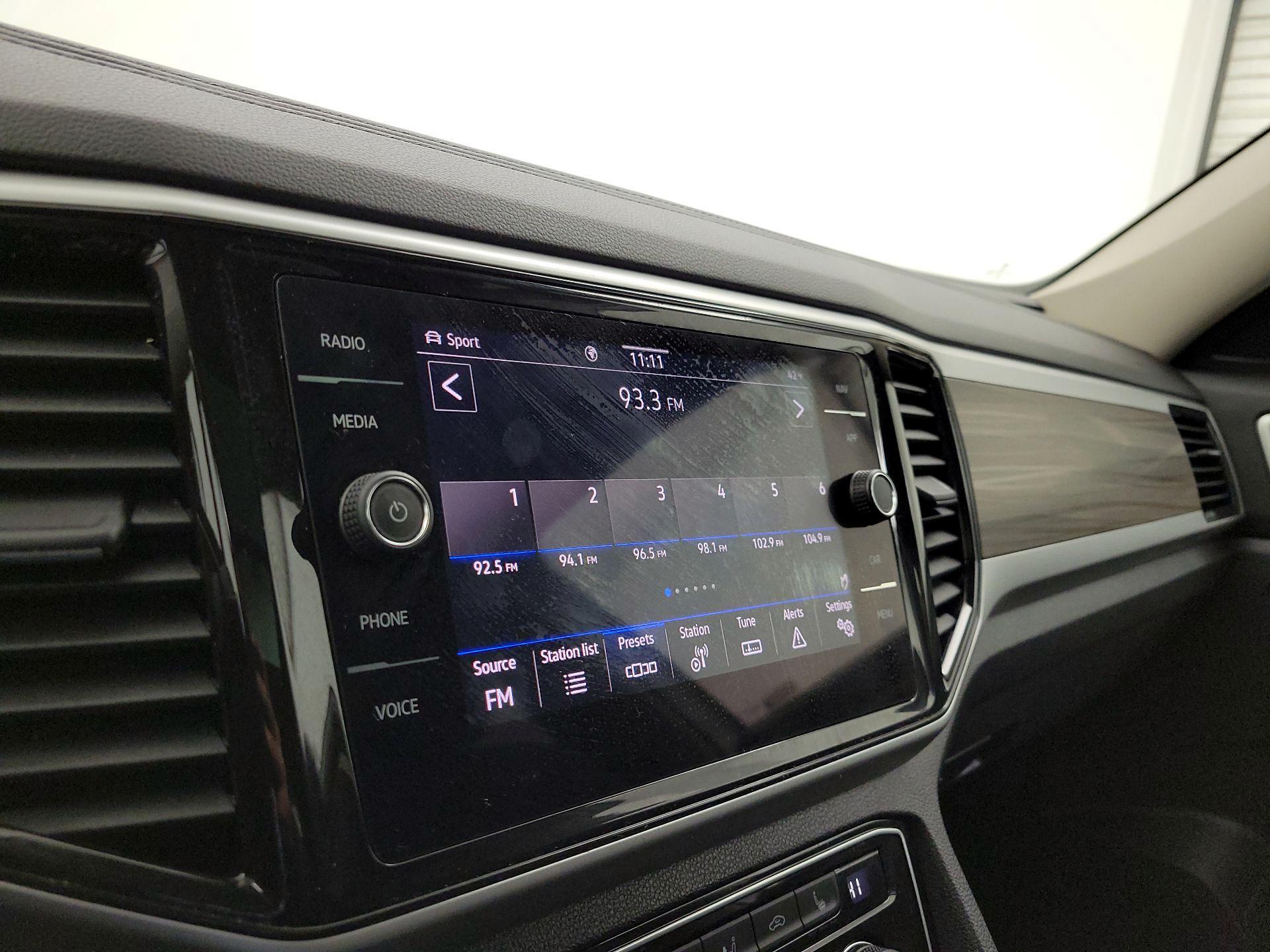 Thumbnail: 2023 Volkswagen Atlas - 16