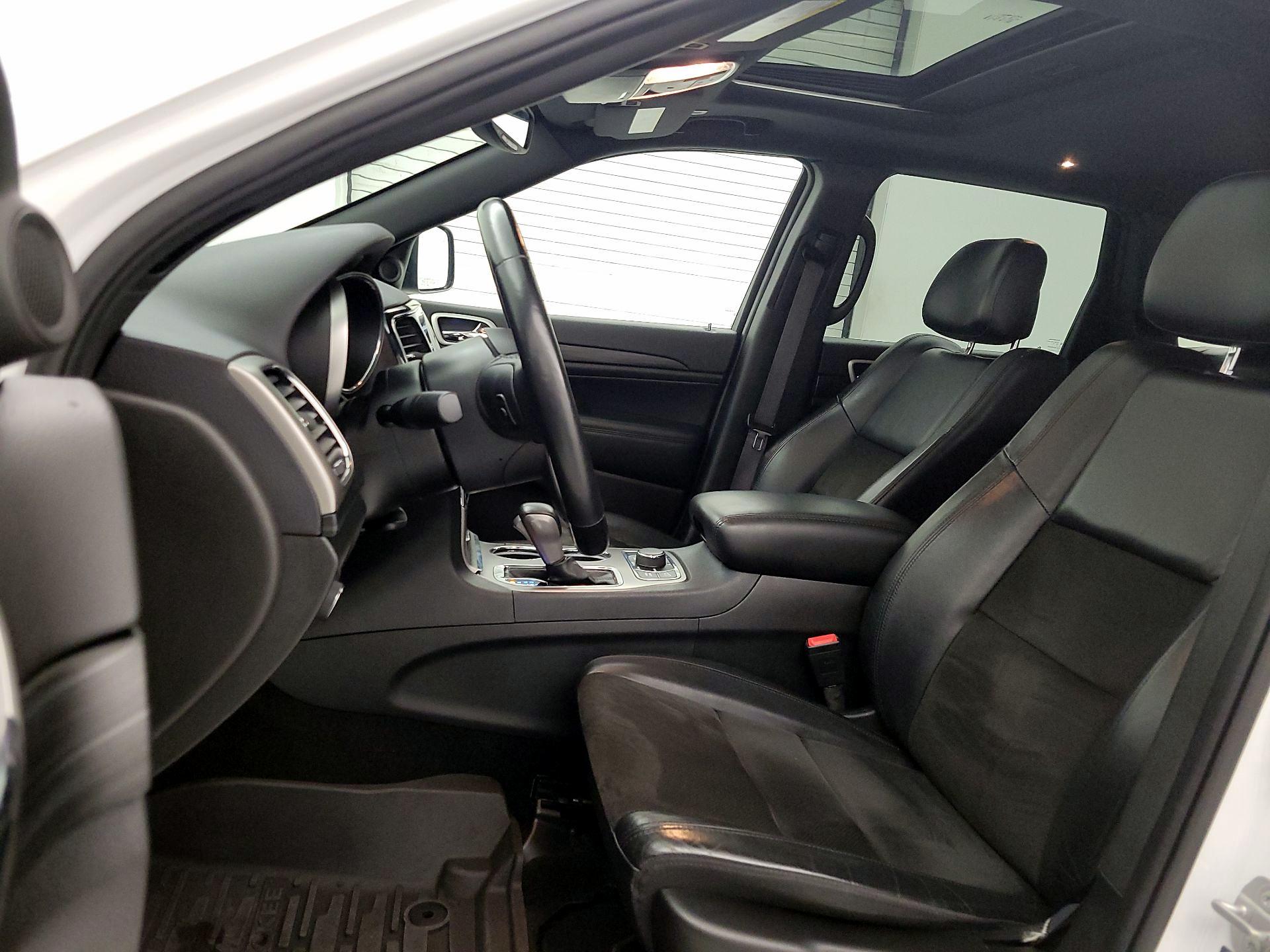 Thumbnail: 2022 Jeep Grand Cherokee - 11