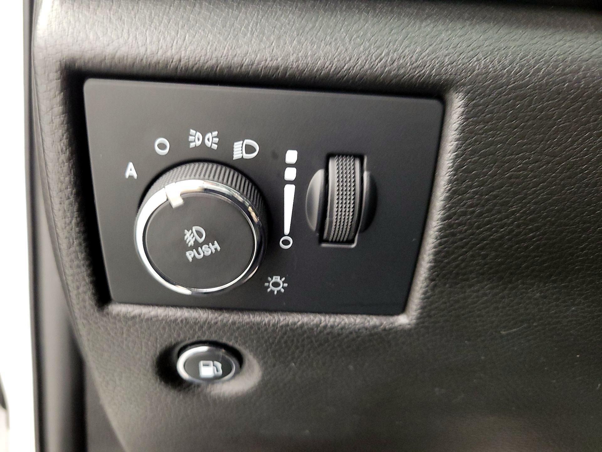 Thumbnail: 2022 Jeep Grand Cherokee - 13