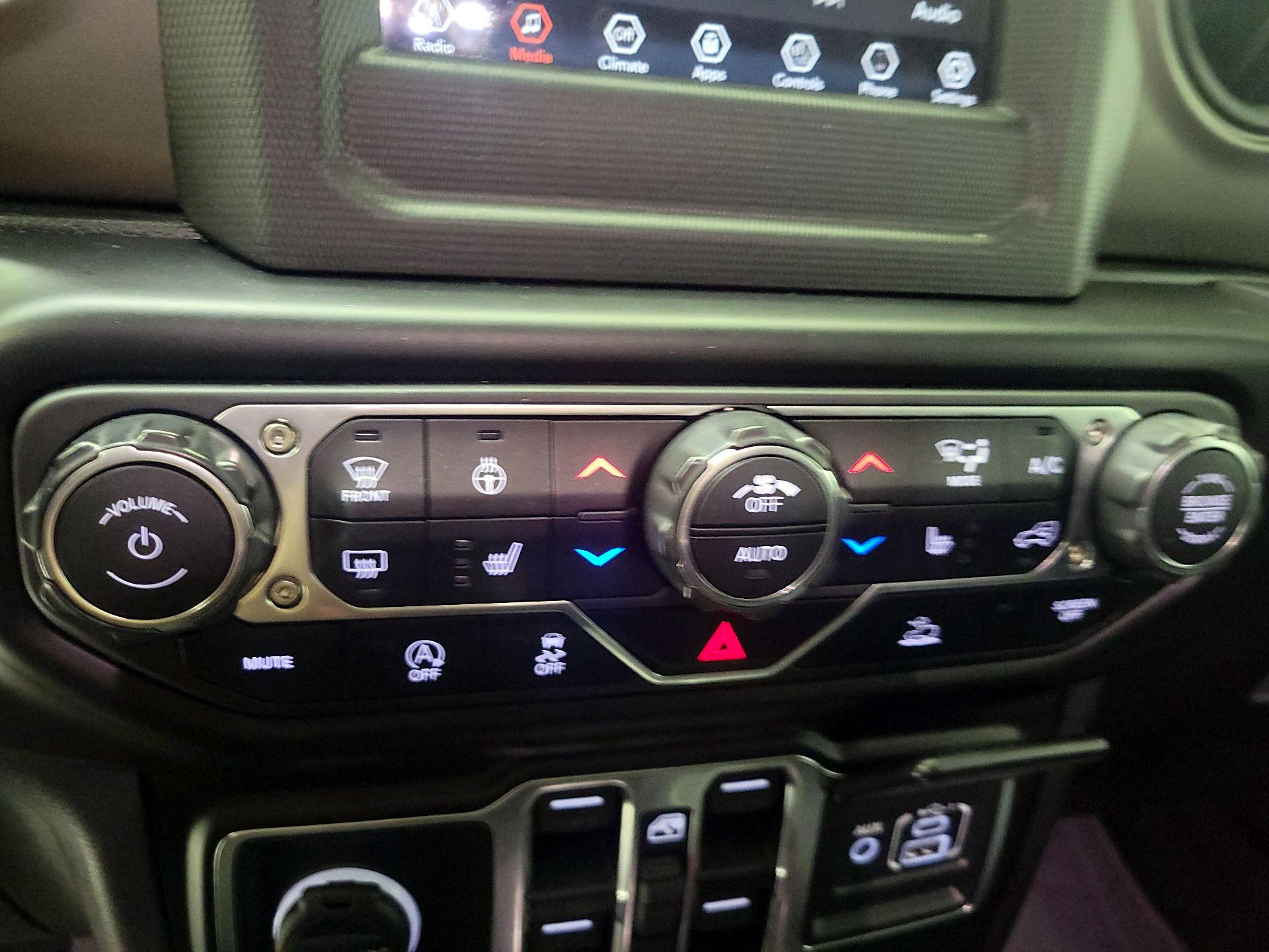 Thumbnail: 2022 Jeep Gladiator - 14