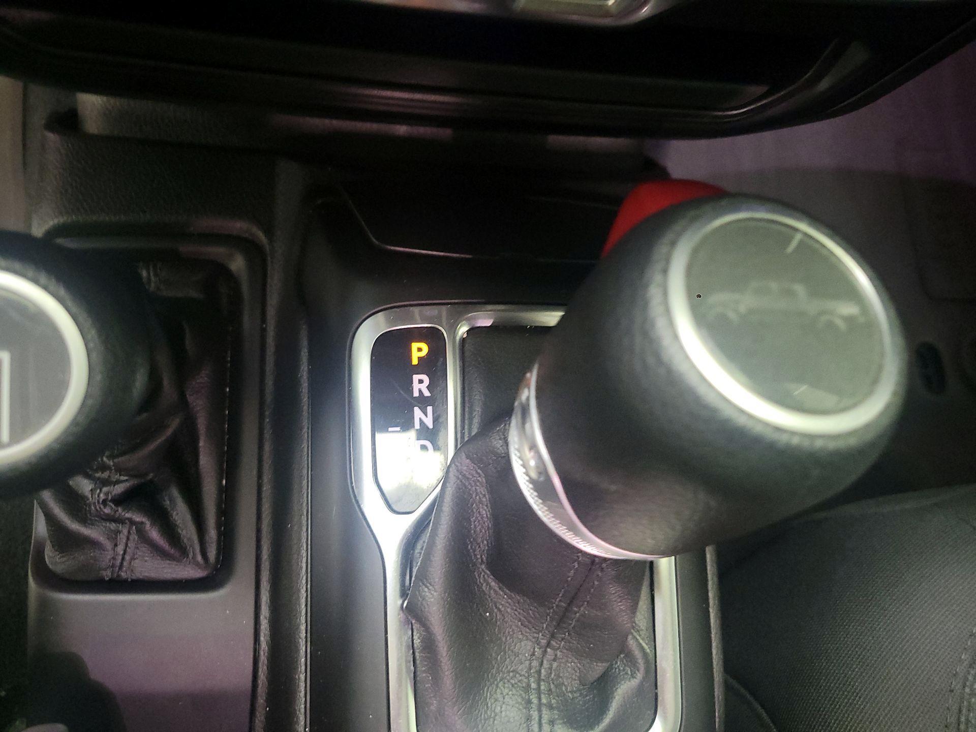 Thumbnail: 2022 Jeep Gladiator - 15