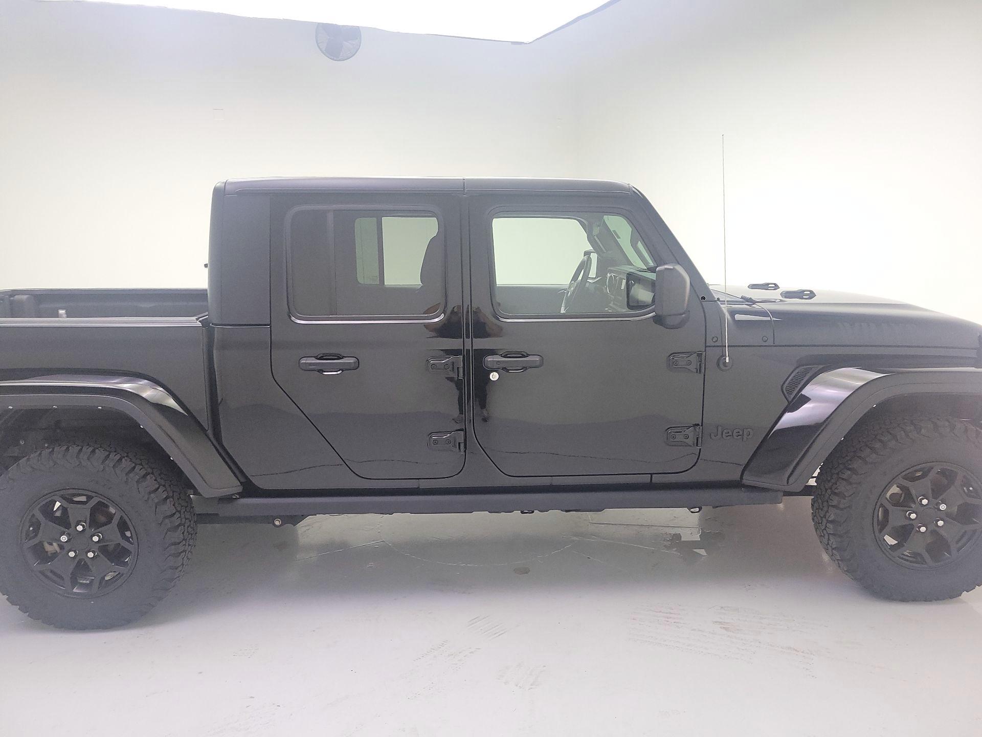 Thumbnail: 2022 Jeep Gladiator - 4