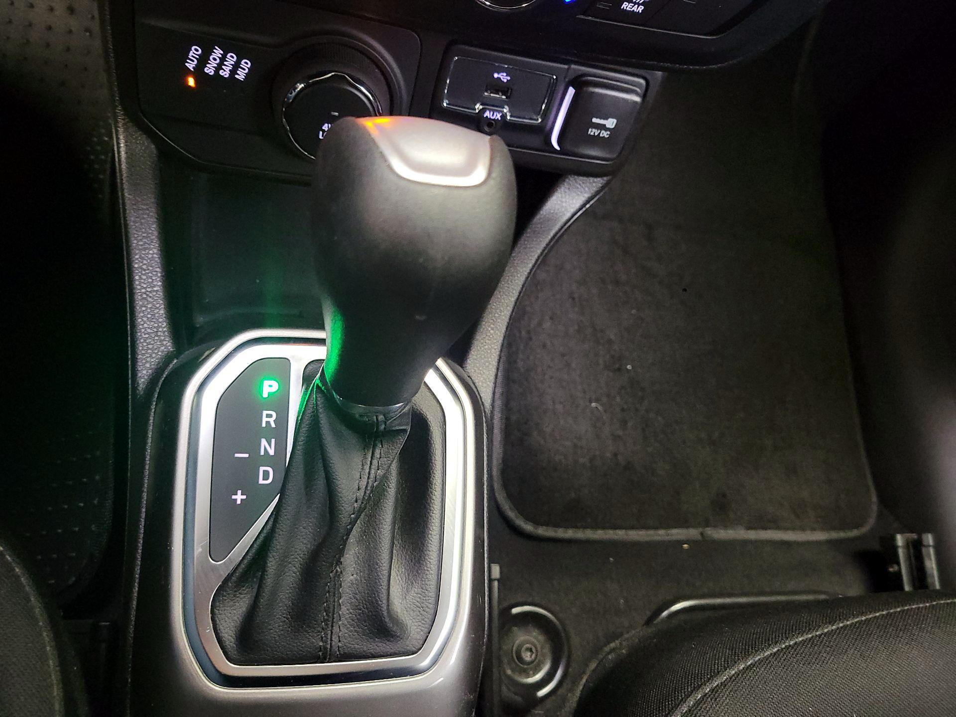 Thumbnail: 2022 Jeep Renegade - 16