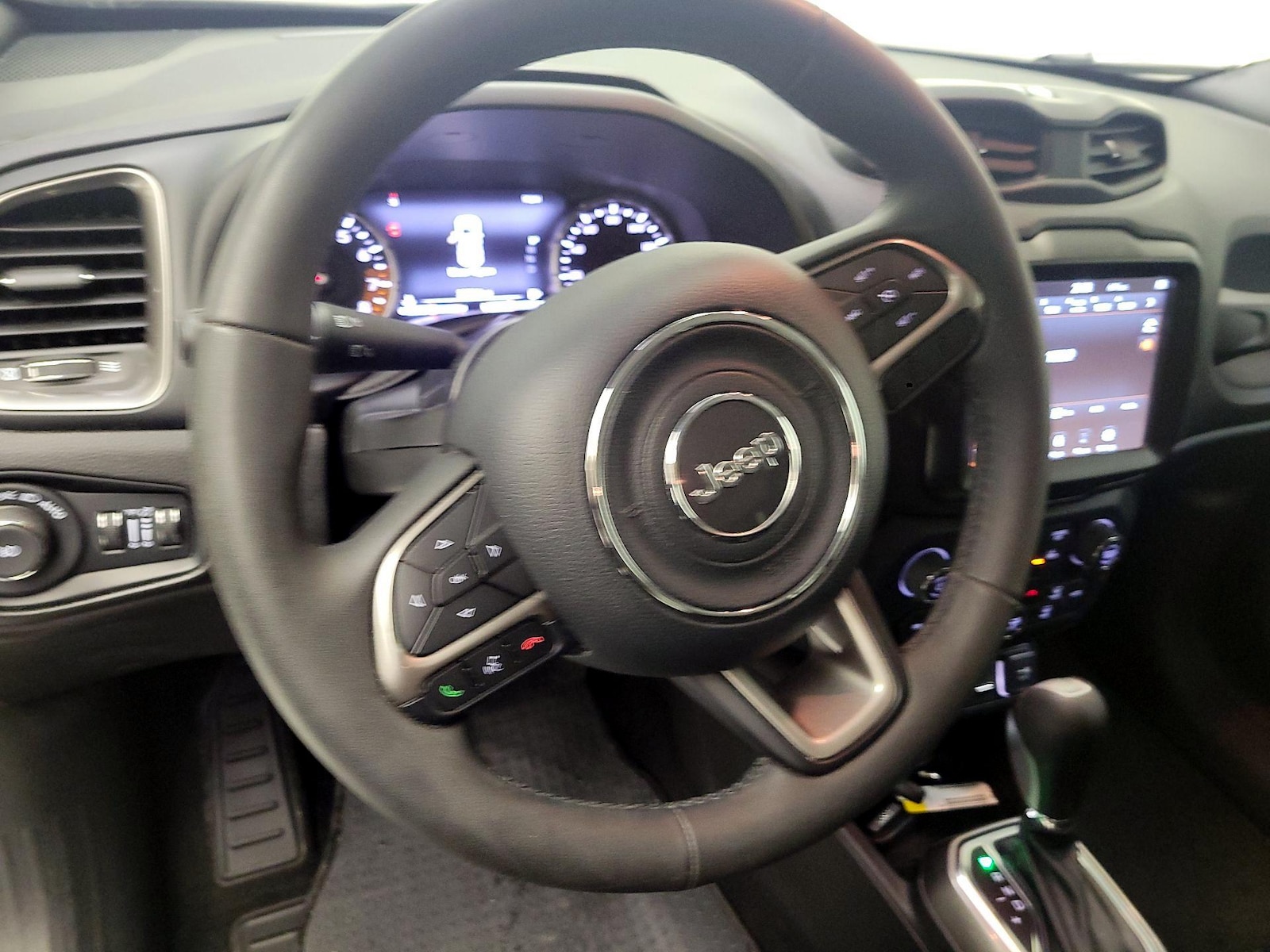 2022 Jeep Renegade Latitude - Photo 9
