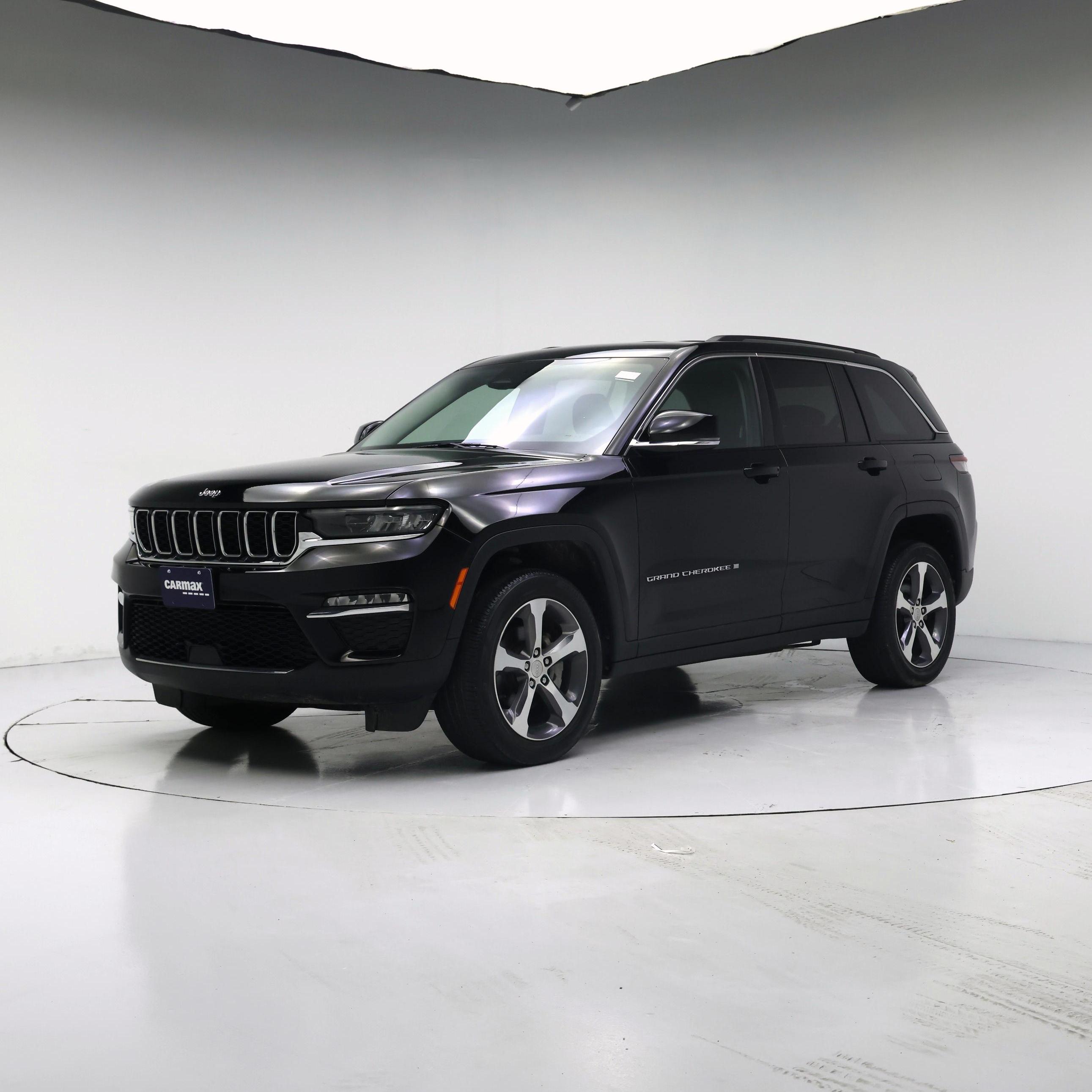 Thumbnail: 2023 Jeep Grand Cherokee - 4